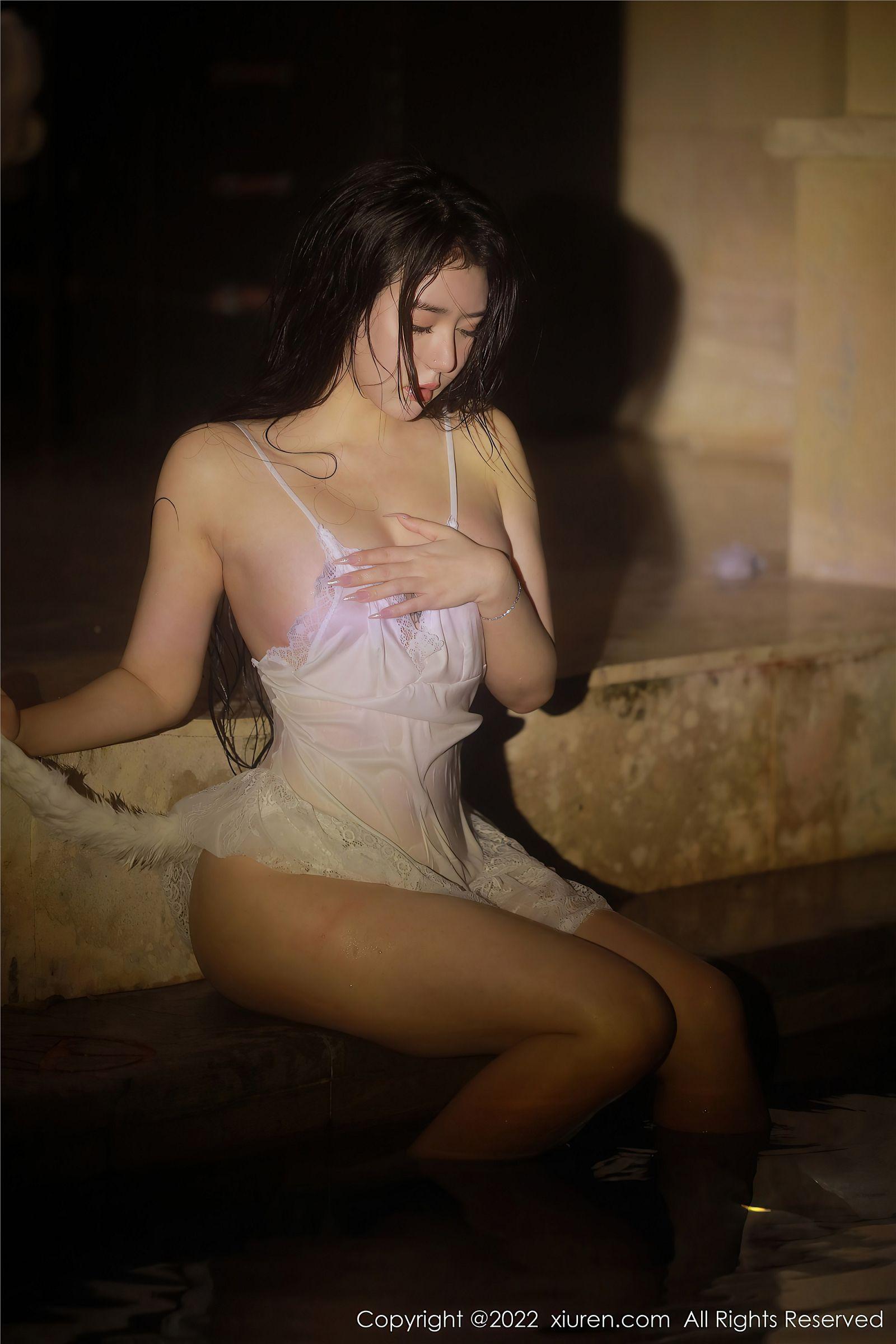 [XIUREN秀人网] 2022.01.24 NO.4504 玛鲁娜Manuela_p026