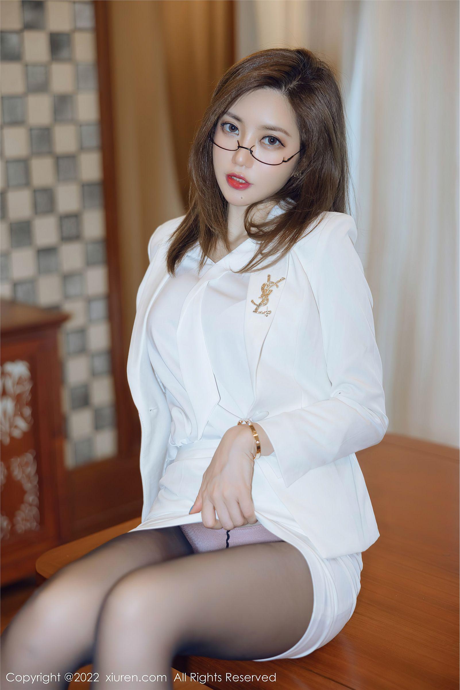 [XIUREN秀人网] 2022.01.30 NO.4544 绮里嘉ula_p036