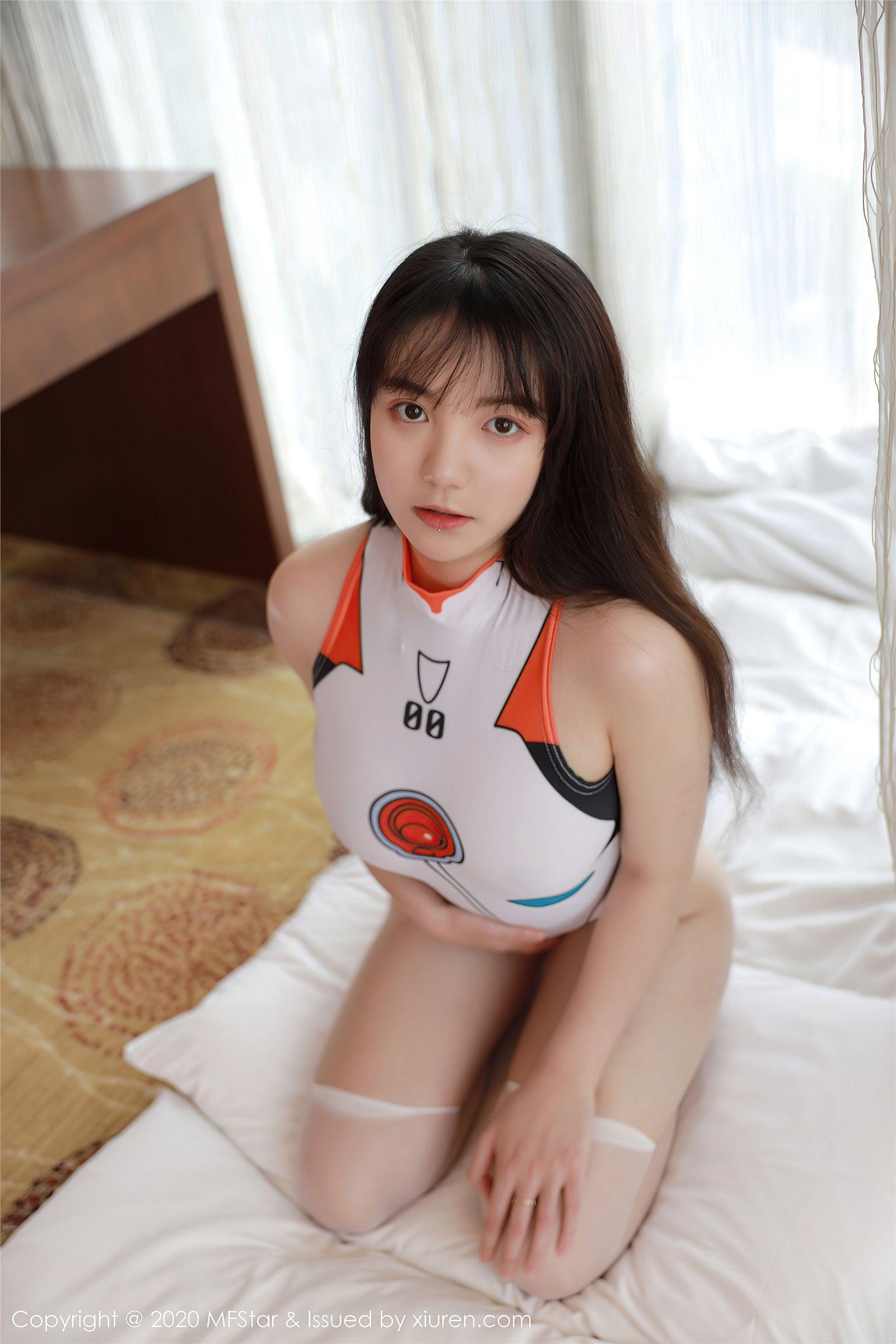 [MFStar模范学院] 2020.09.18 NO.389 揉揉肉肉_p004