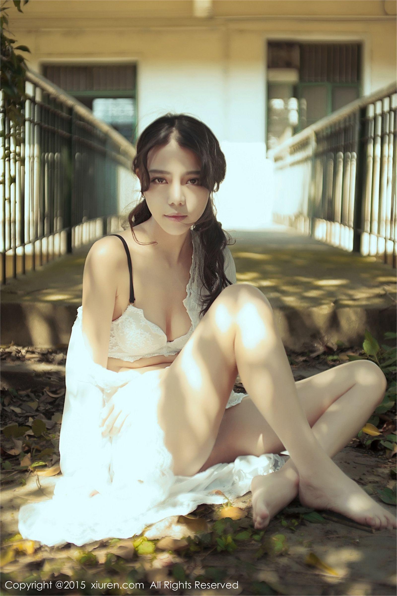 [秀人XIUREN] 2015.02.12 NO.297 HONEYAL_p040