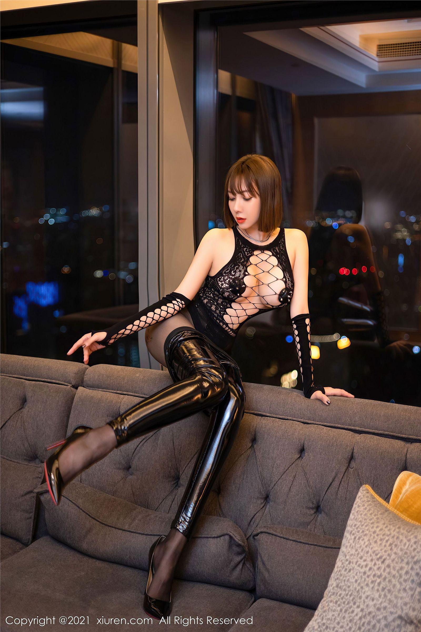 [XIUREN秀人网] 2021.11.25 NO.4267 果儿Victoria_p025