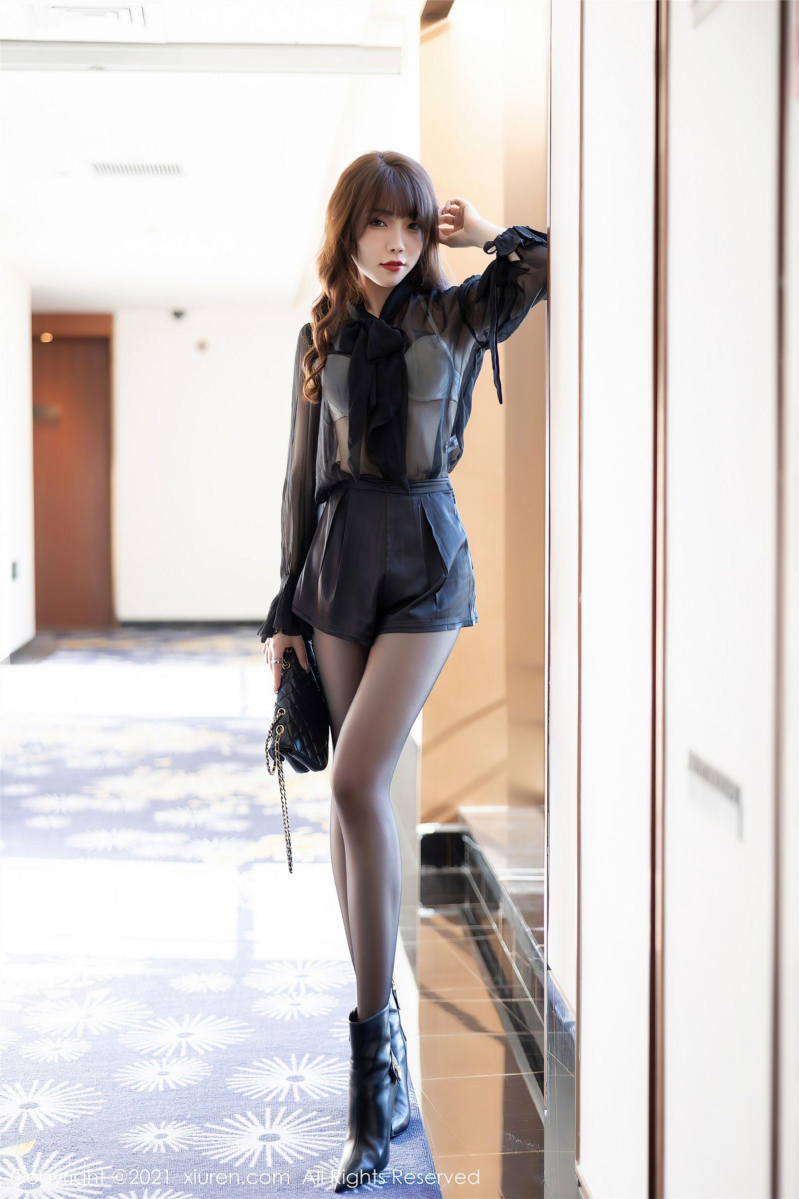 [XIUREN秀人网] 2021.10.25 NO.4114 芝芝Booty_p056