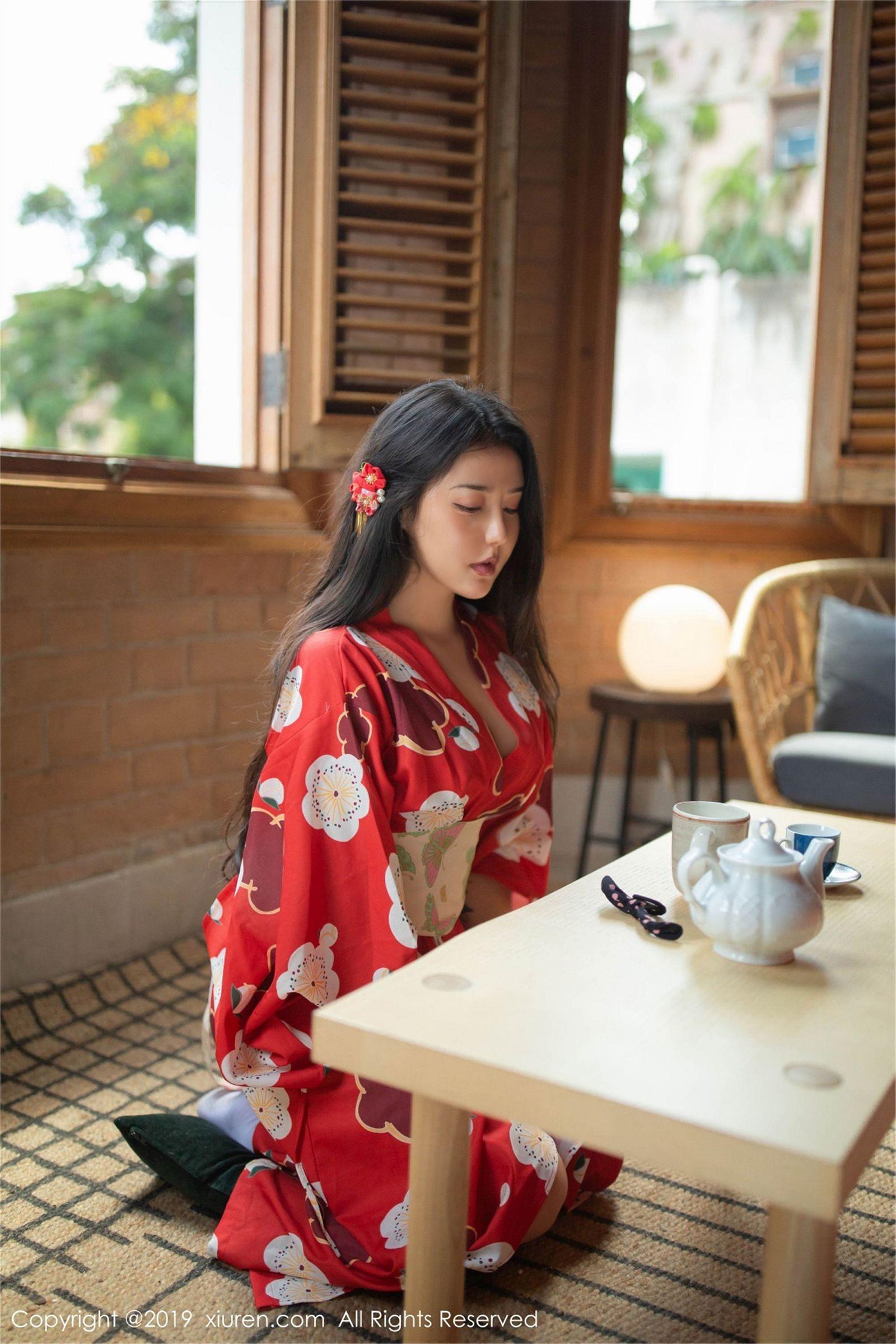 [XIUREN秀人网] 2019.06.11 NO.1492 美臀女神 Manuela玛鲁娜_p001