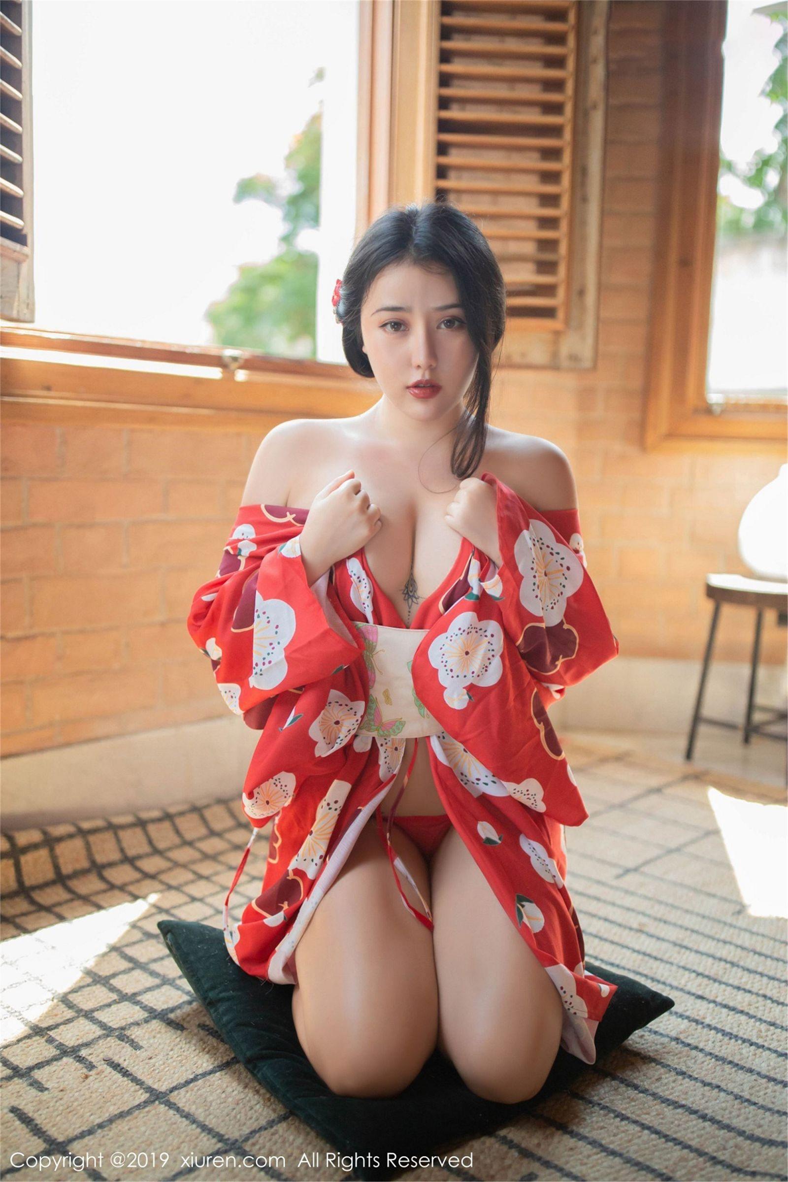 [XIUREN秀人网] 2019.06.11 NO.1492 美臀女神 Manuela玛鲁娜_p028