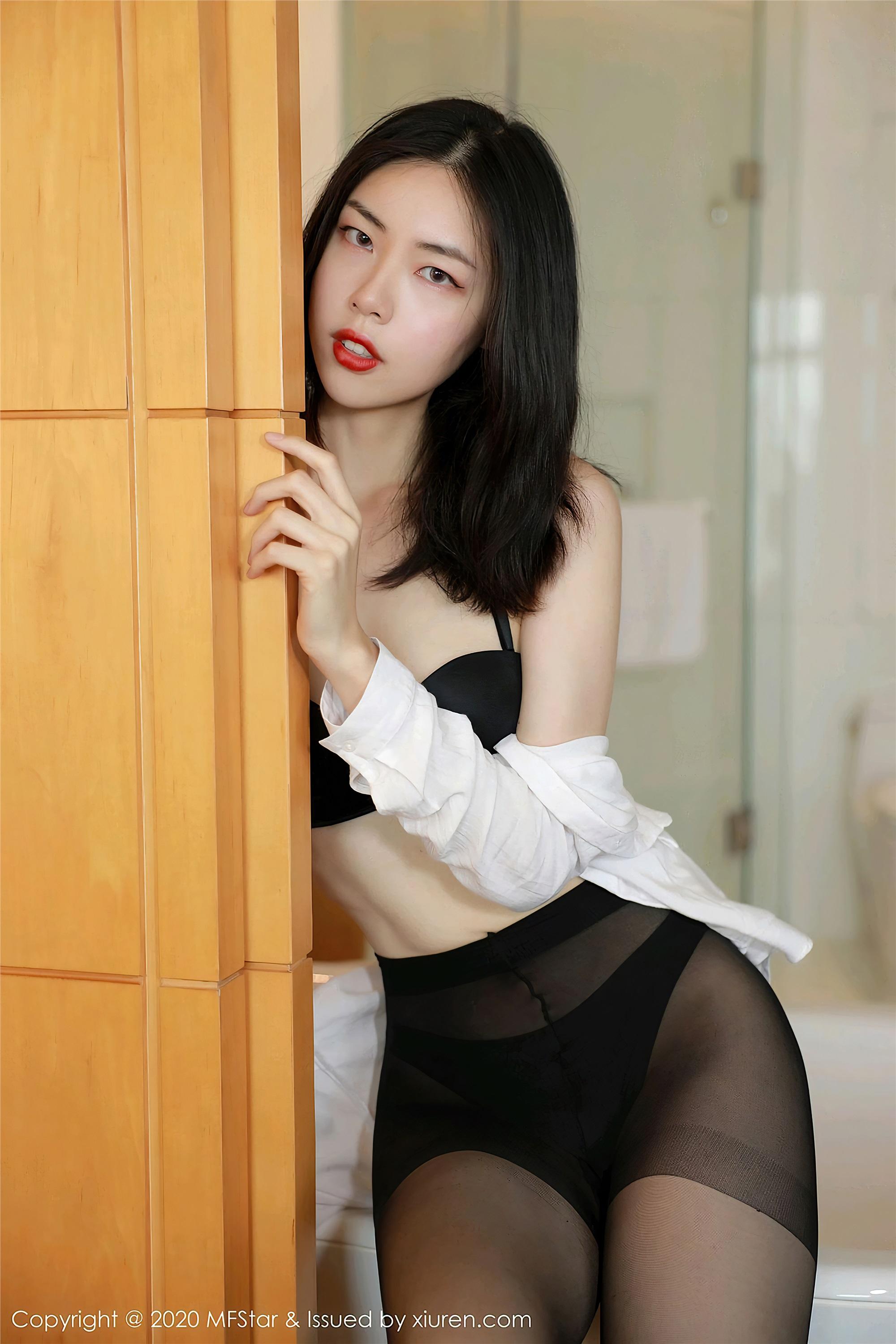 [MFStar模范学院] 2020.08.19 NO.371 噜噜妞儿_p039