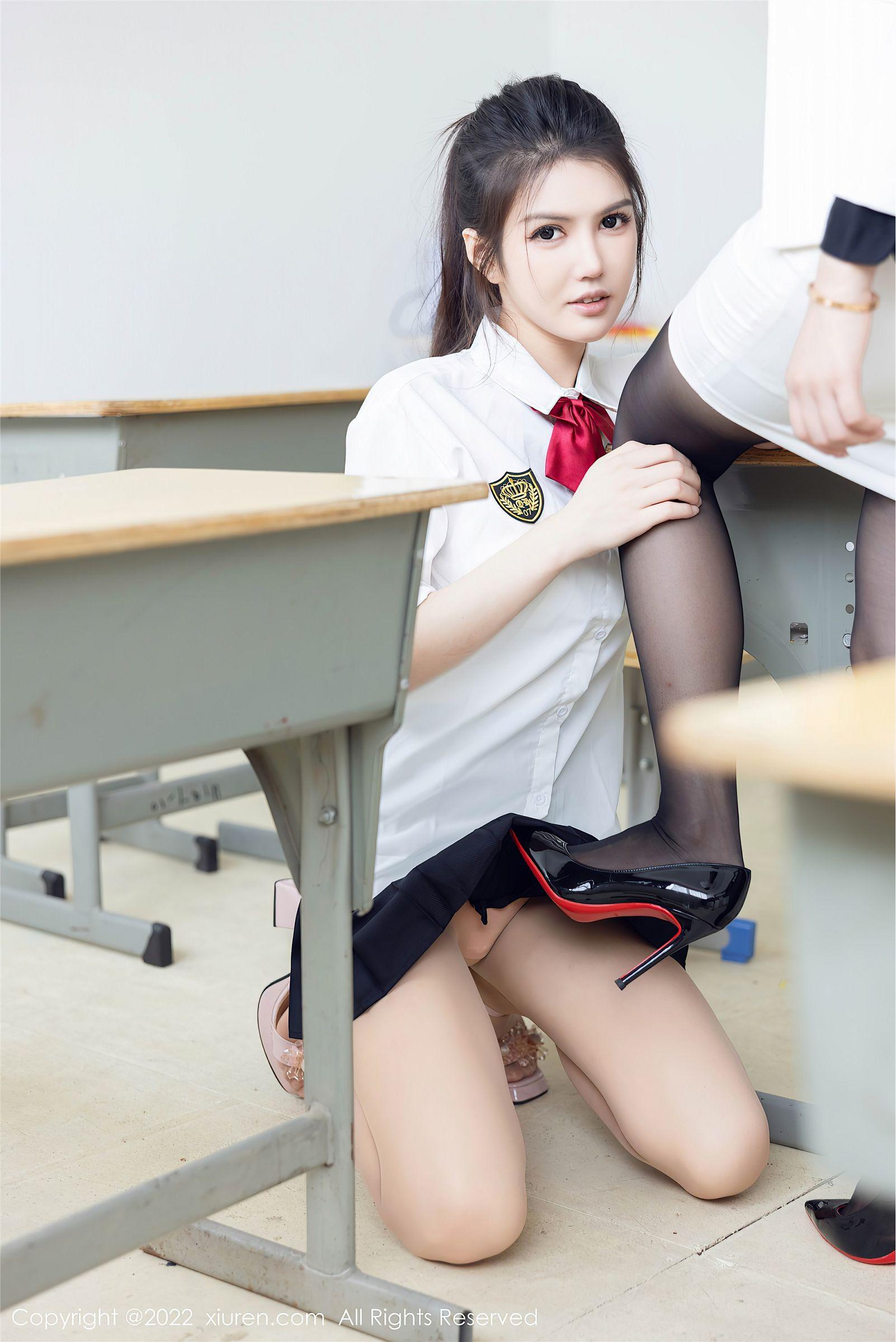 [XIUREN秀人网] 2022.10.26 NO.5762 媛媛酱belle_p002