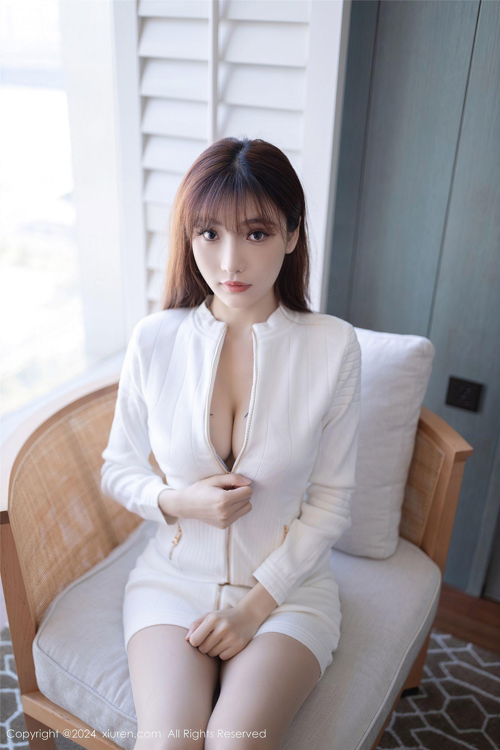 [XIUREN秀人网] 2024.03.14 NO.8233 陆萱萱_p004