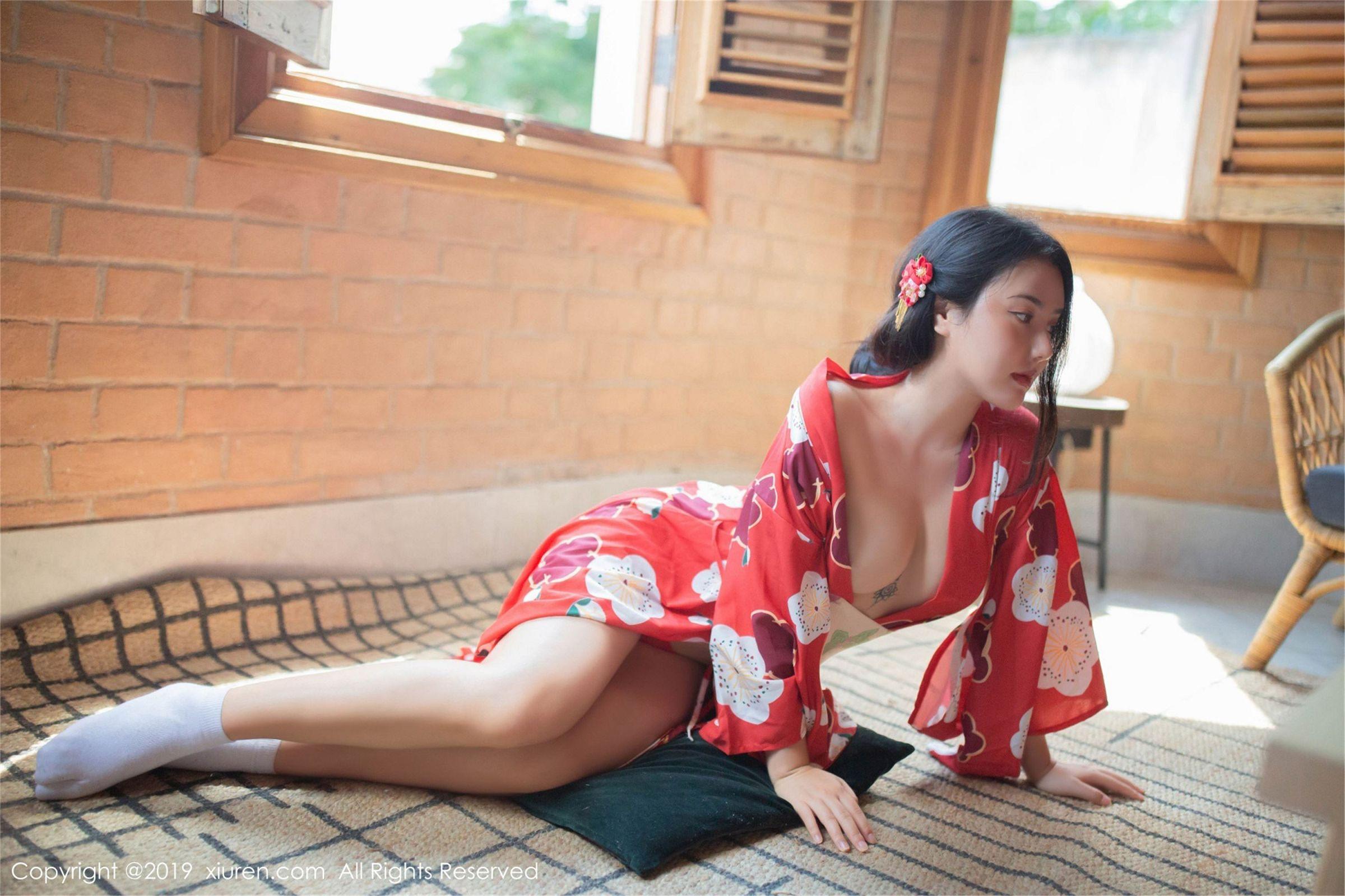 [XIUREN秀人网] 2019.06.11 NO.1492 美臀女神 Manuela玛鲁娜_p055