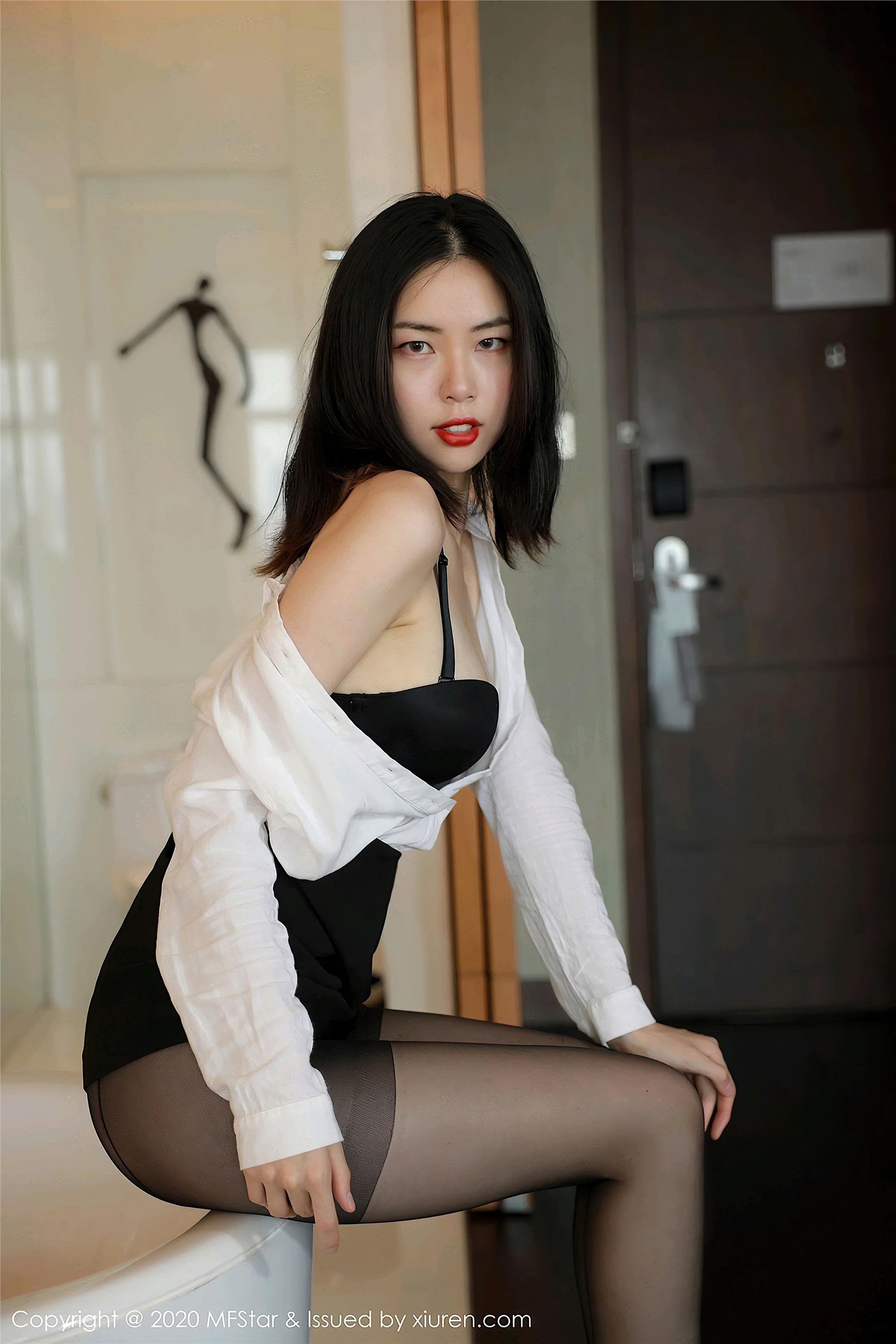 [MFStar模范学院] 2020.08.19 NO.371 噜噜妞儿_p030