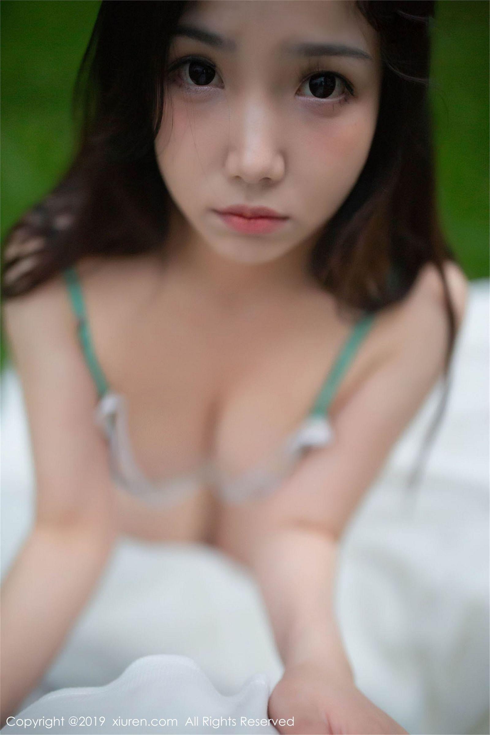 [XIUREN秀人网] 2019.06.19 No.1504 美胸翘臀一览无遗 徐微微mia_p013