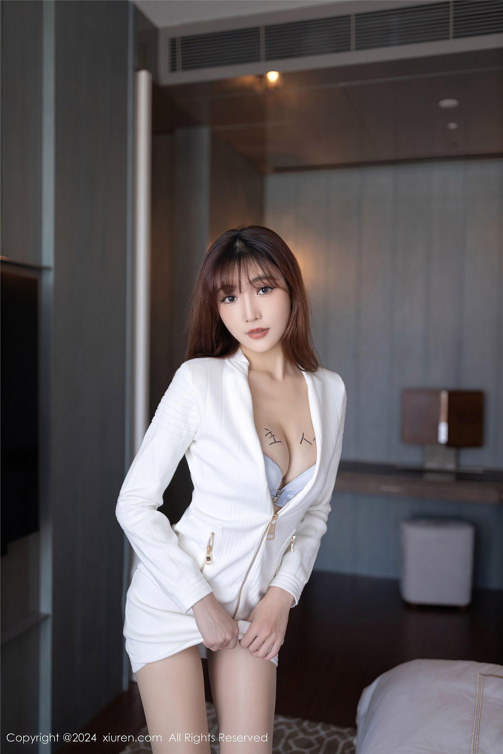 [XIUREN秀人网] 2024.03.14 NO.8233 陆萱萱_p014