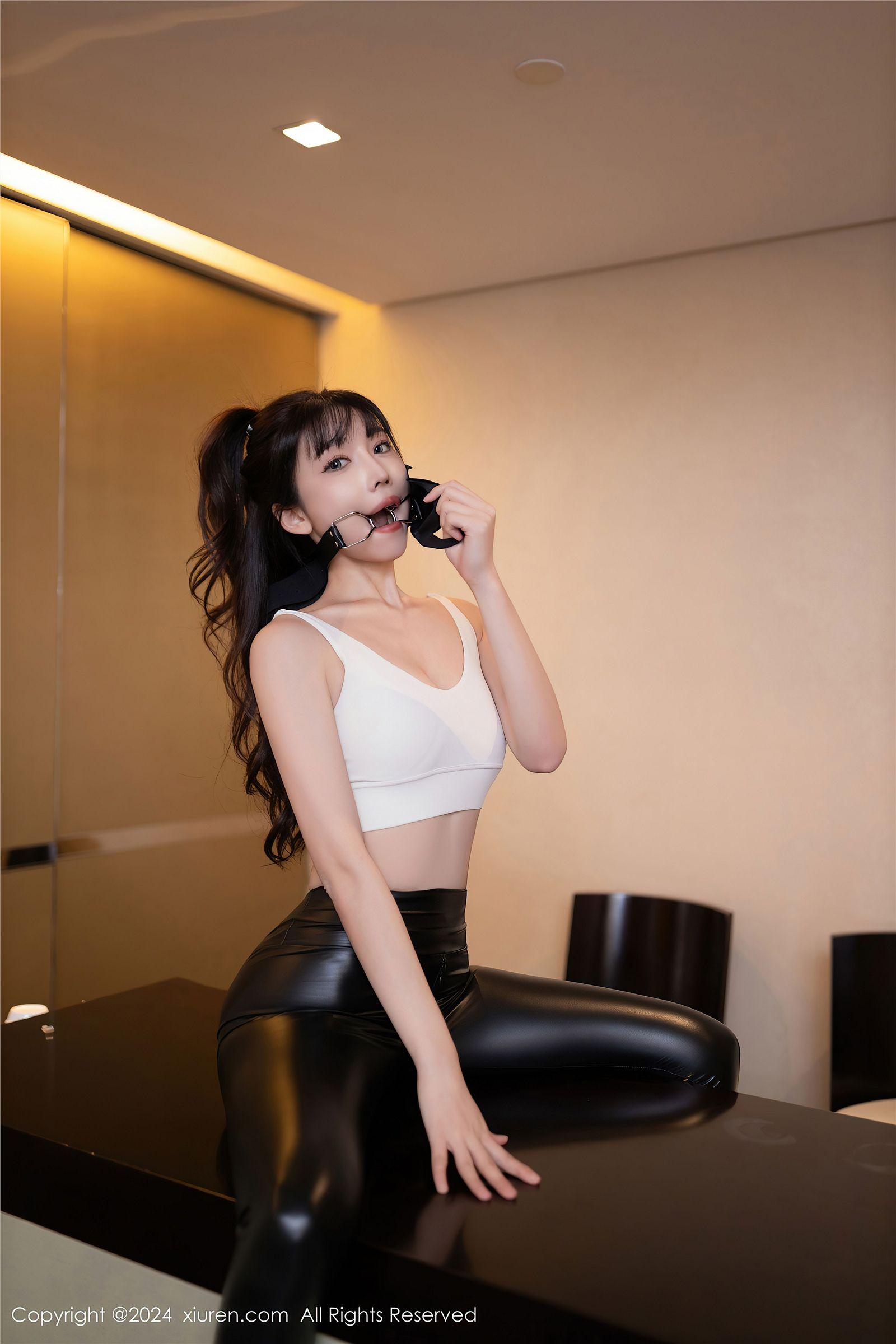 [XIUREN秀人网] 2024.10.31 NO.9377 陆萱萱_p008