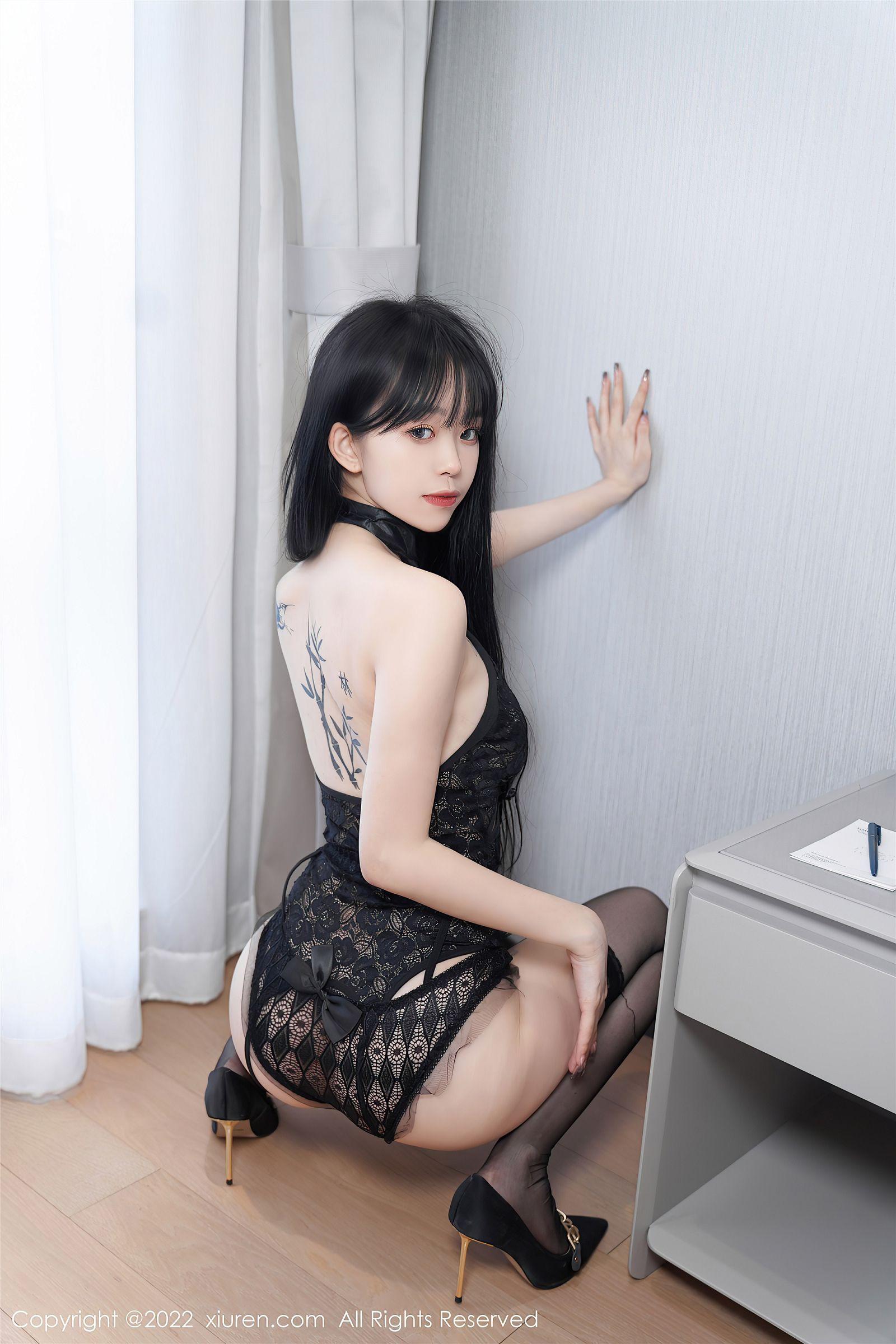 [XIUREN秀人网] 2022.07.07 NO.5243 奶瓶_p001