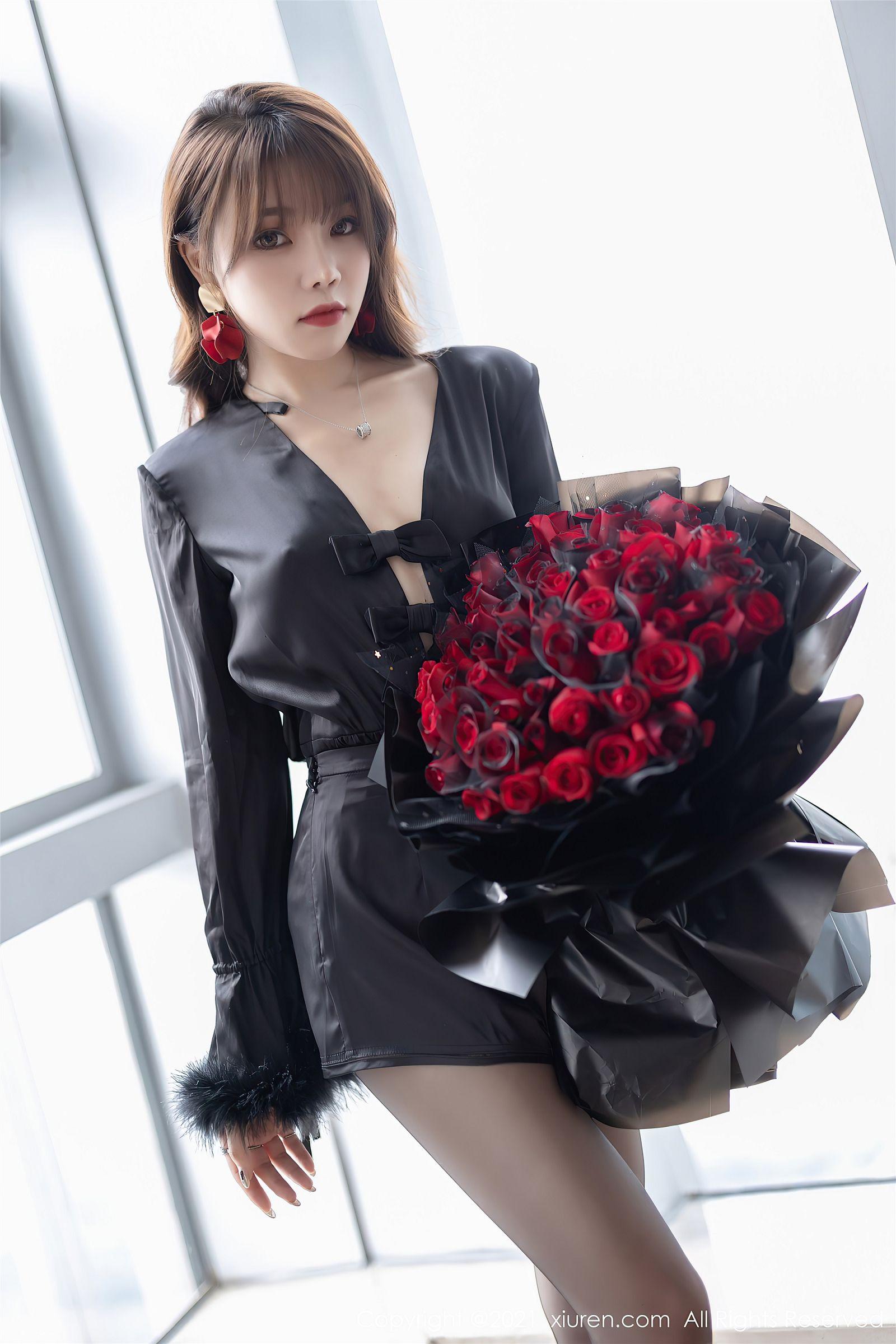 [XIUREN秀人网] 2021.11.11 NO.4205 芝芝Booty_p040