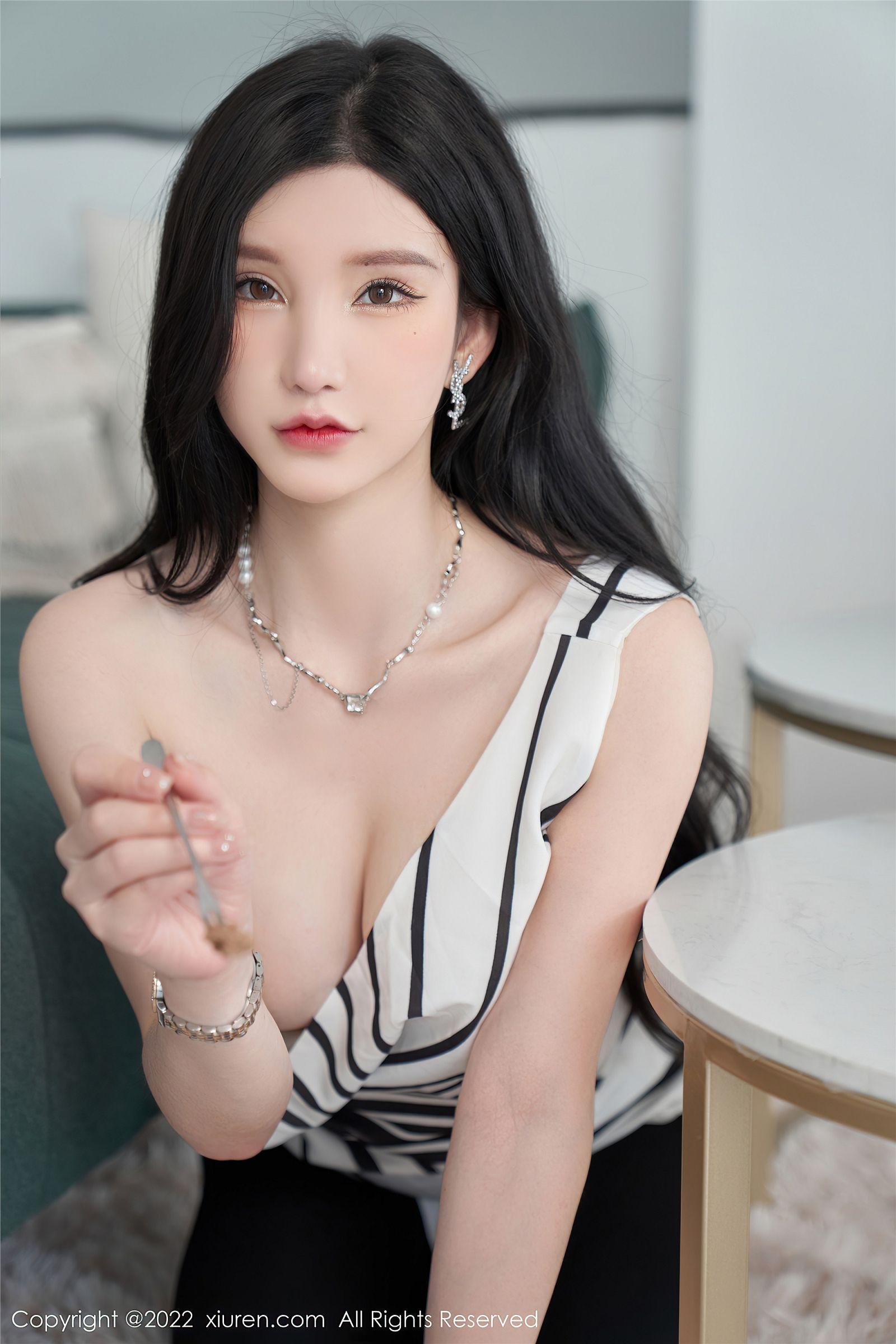 [XIUREN秀人网] 2022.07.29 NO.5361 周于希Sally_p043