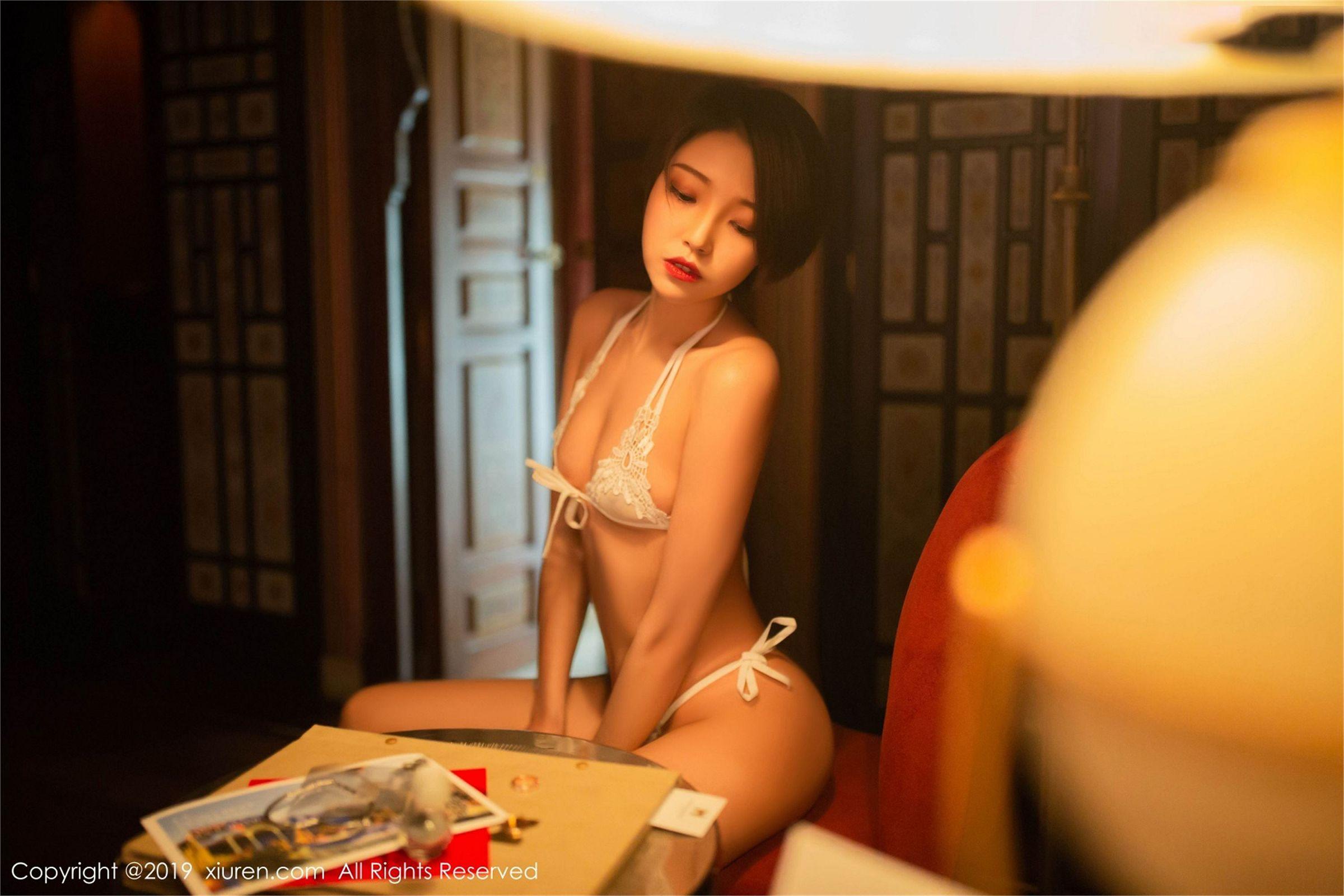 [XIUREN秀人网] 2019.06.06 NO.1487 摩洛哥第二套旅拍 冯木木LRIS_p041