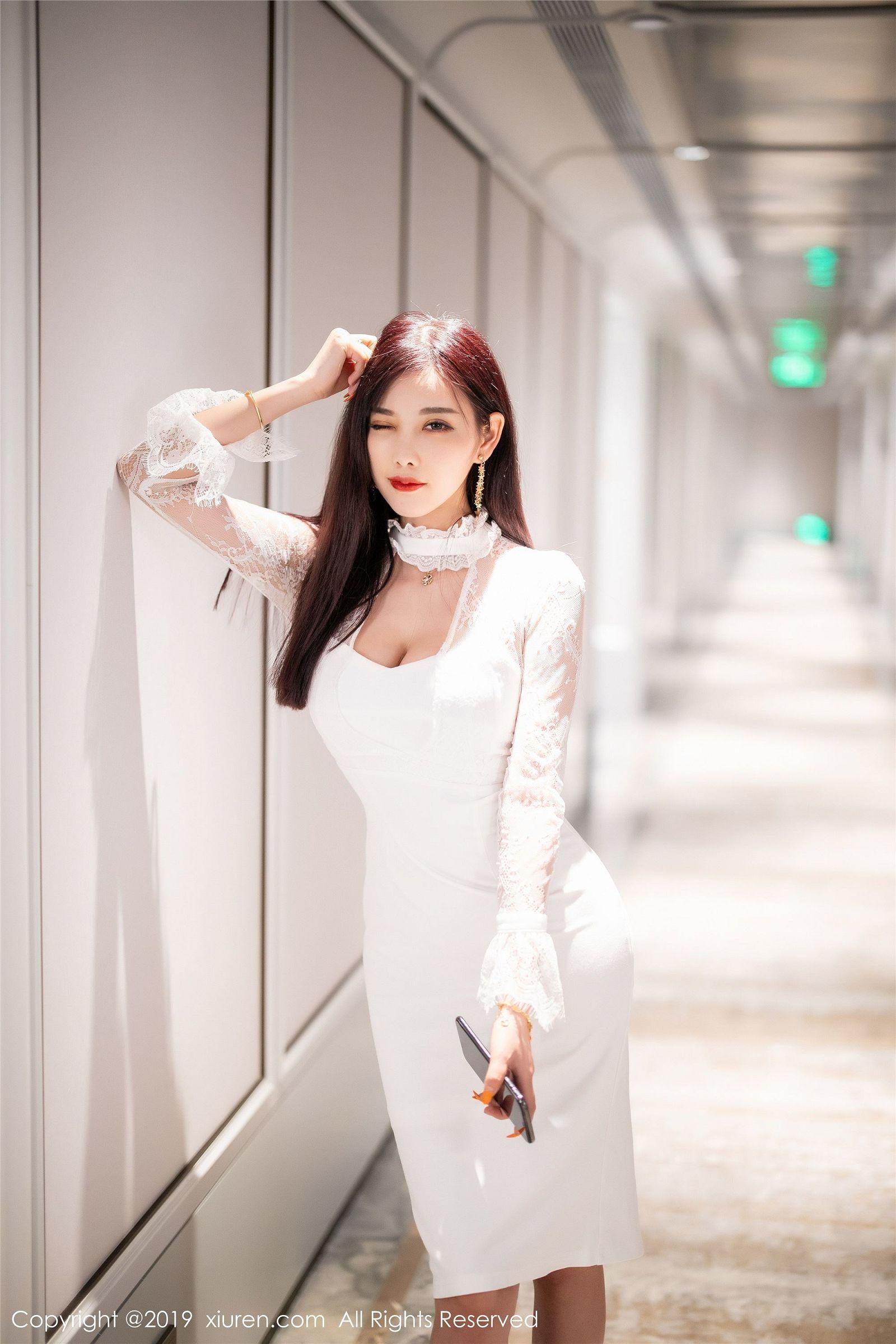 [XIUREN秀人网] 2019.12.26 NO.1884 极致穿透力的视觉魅惑 杨晨晨sugar_p026