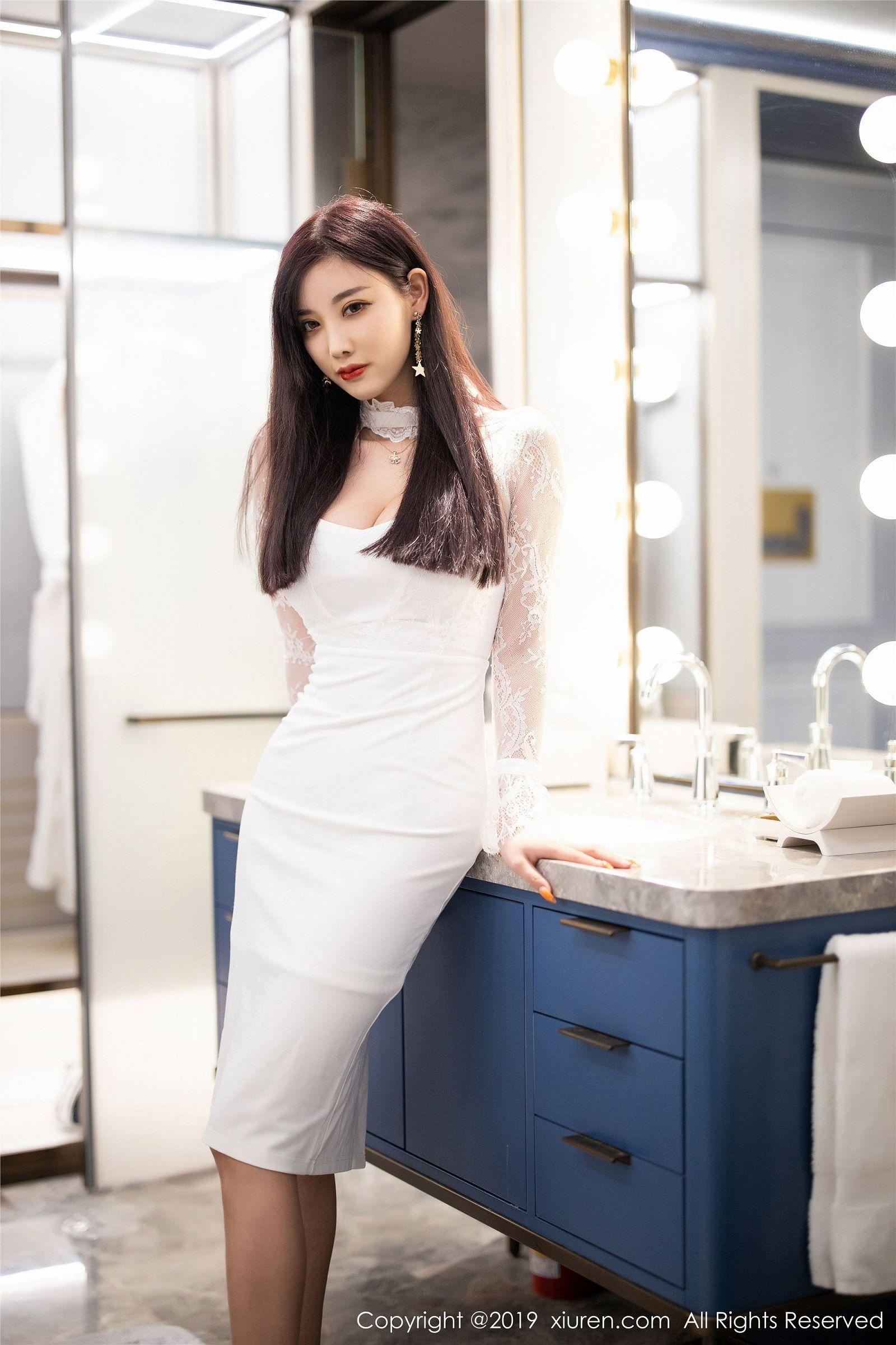 [XIUREN秀人网] 2019.12.26 NO.1884 极致穿透力的视觉魅惑 杨晨晨sugar_p001