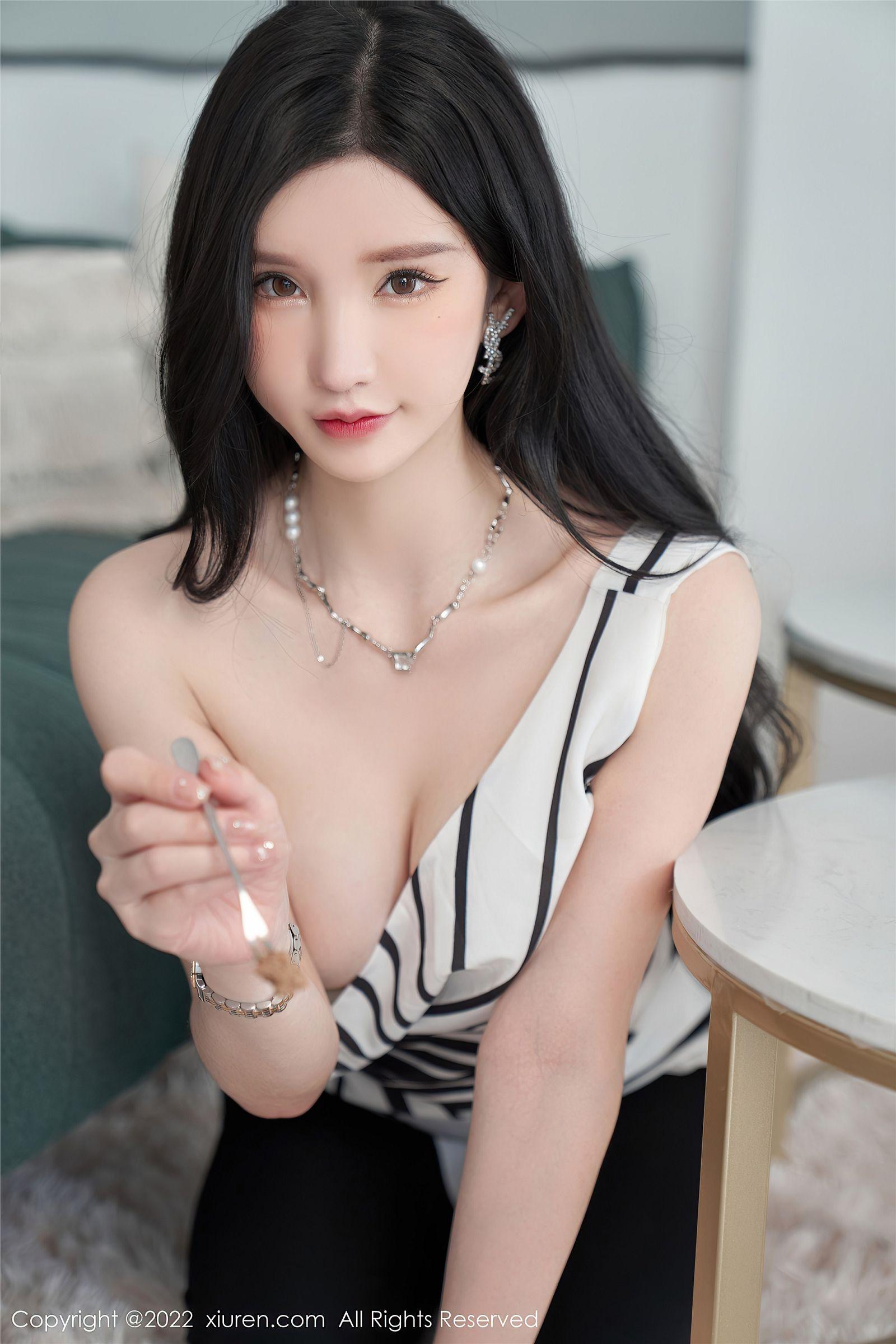 [XIUREN秀人网] 2022.07.29 NO.5361 周于希Sally_p044