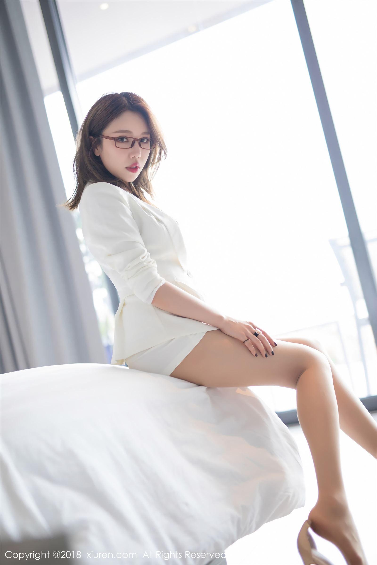 [秀人XIUREN] 2018.07.17 NO.1085 黄楽然_p021