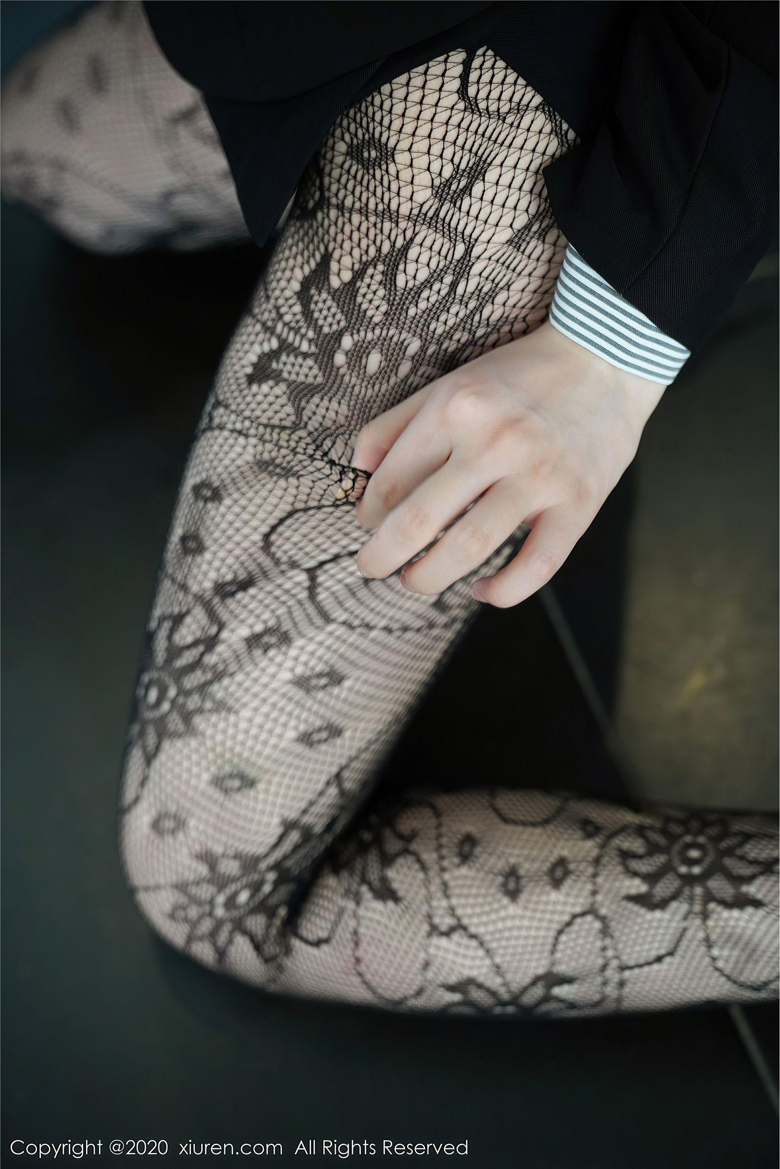 [XIUREN秀人网] 2020.11.02 NO.2725 糯美子MINIbabe_p027