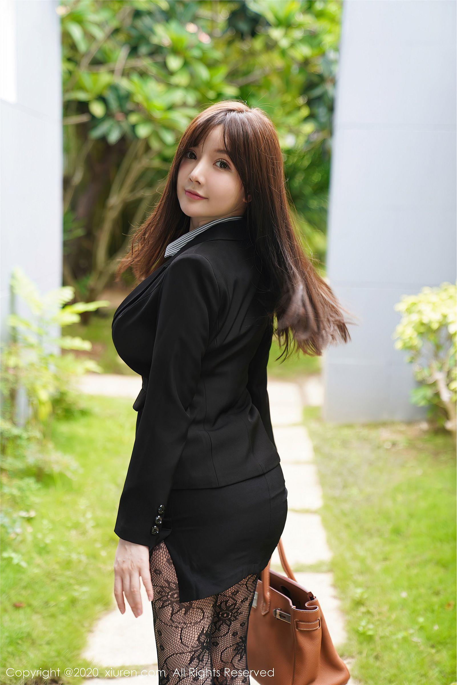 [XIUREN秀人网] 2020.11.02 NO.2725 糯美子MINIbabe_p016