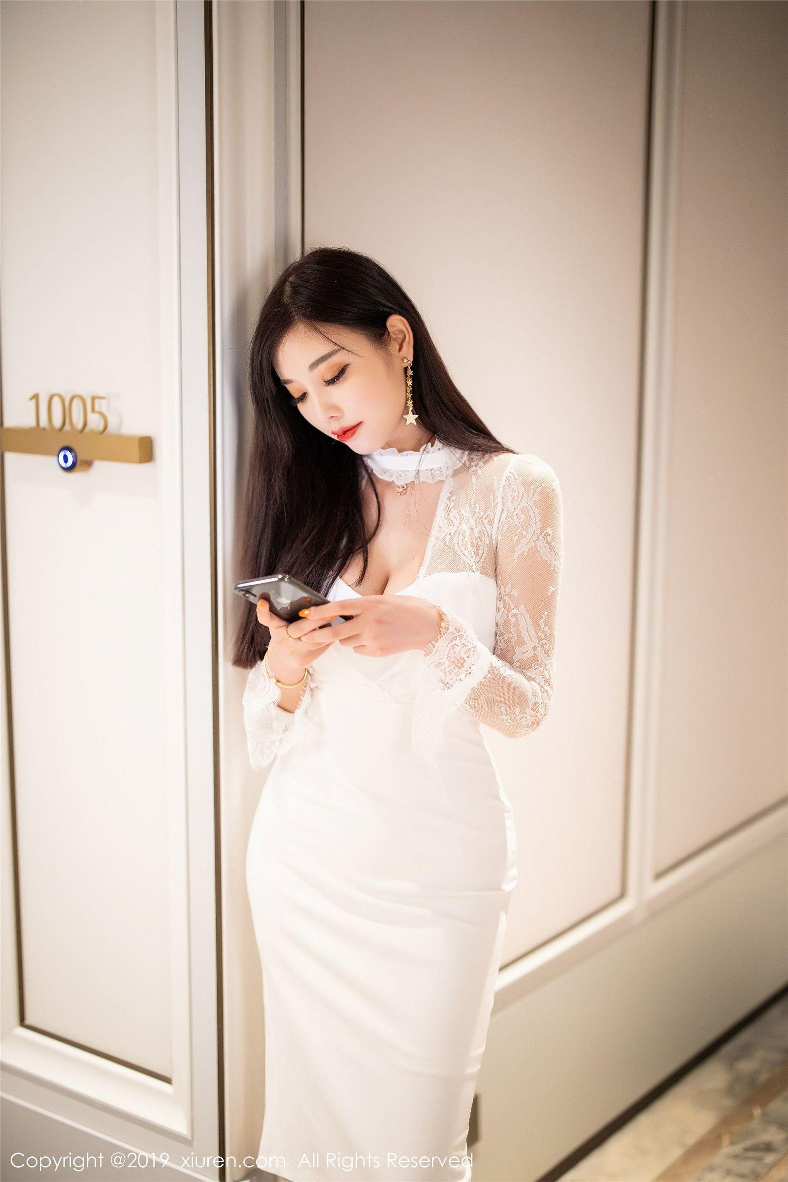 [XIUREN秀人网] 2019.12.26 NO.1884 极致穿透力的视觉魅惑 杨晨晨sugar_p035