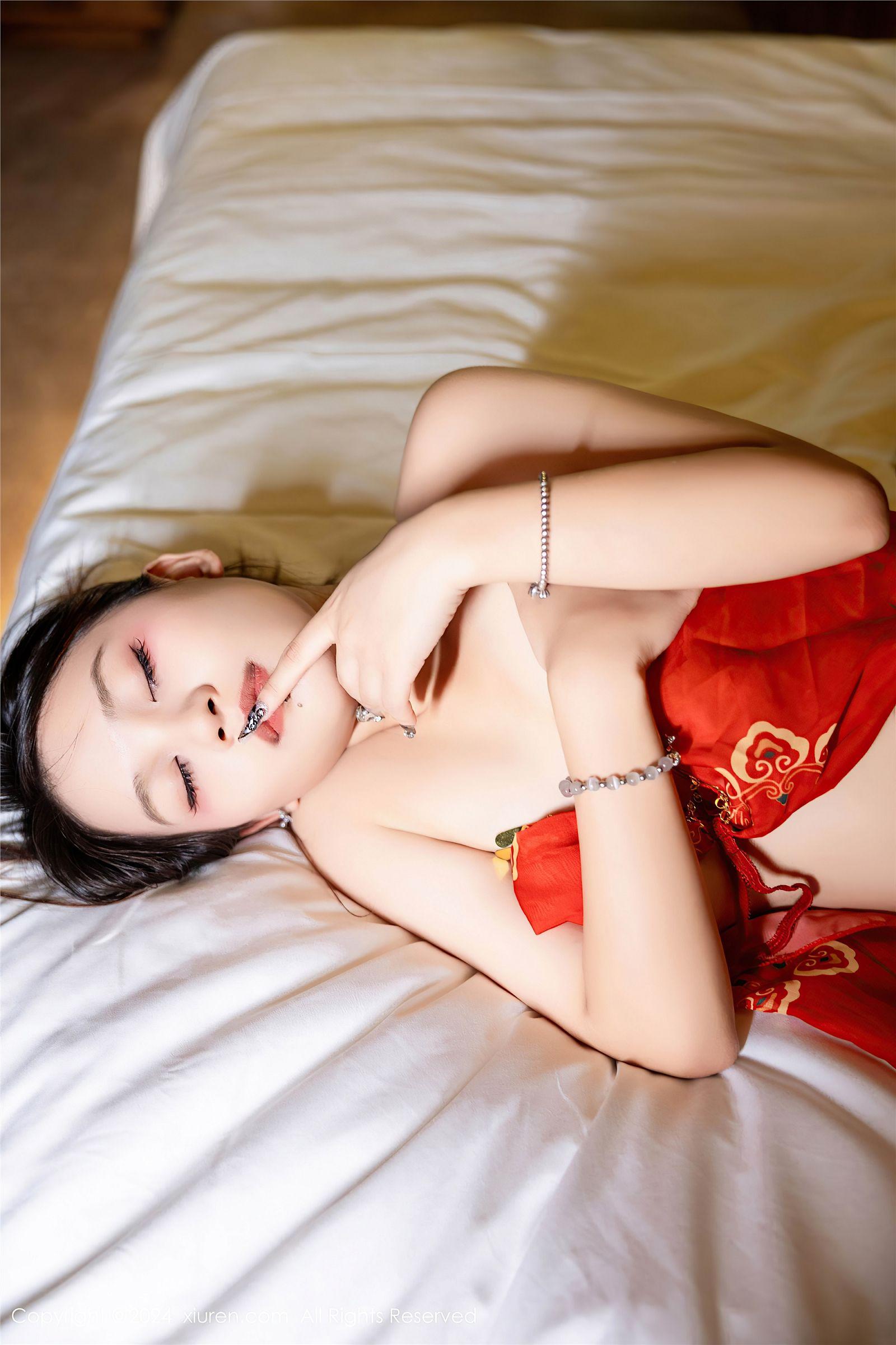 [XIUREN秀人网] 2024.10.22 NO.9323 吴婷婉_p071