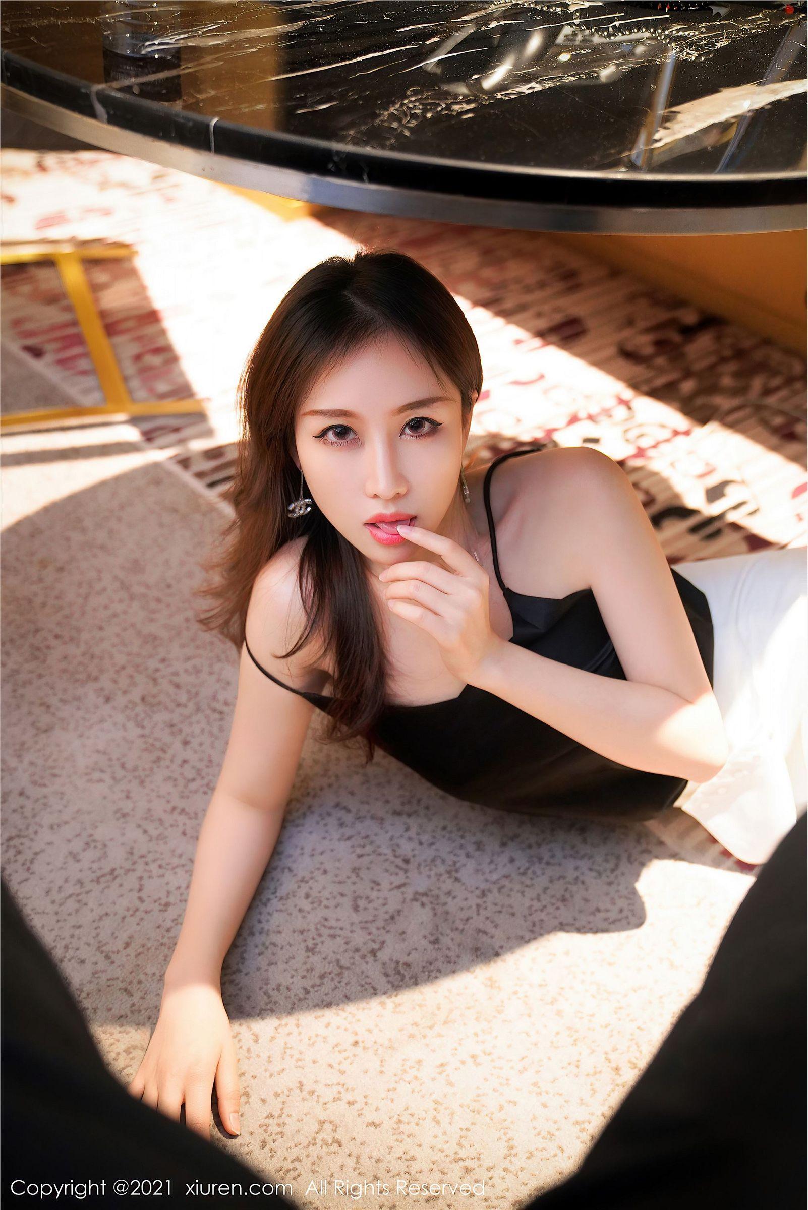 [XIUREN秀人网] 2021.03.17 NO.3212 月音瞳_p011