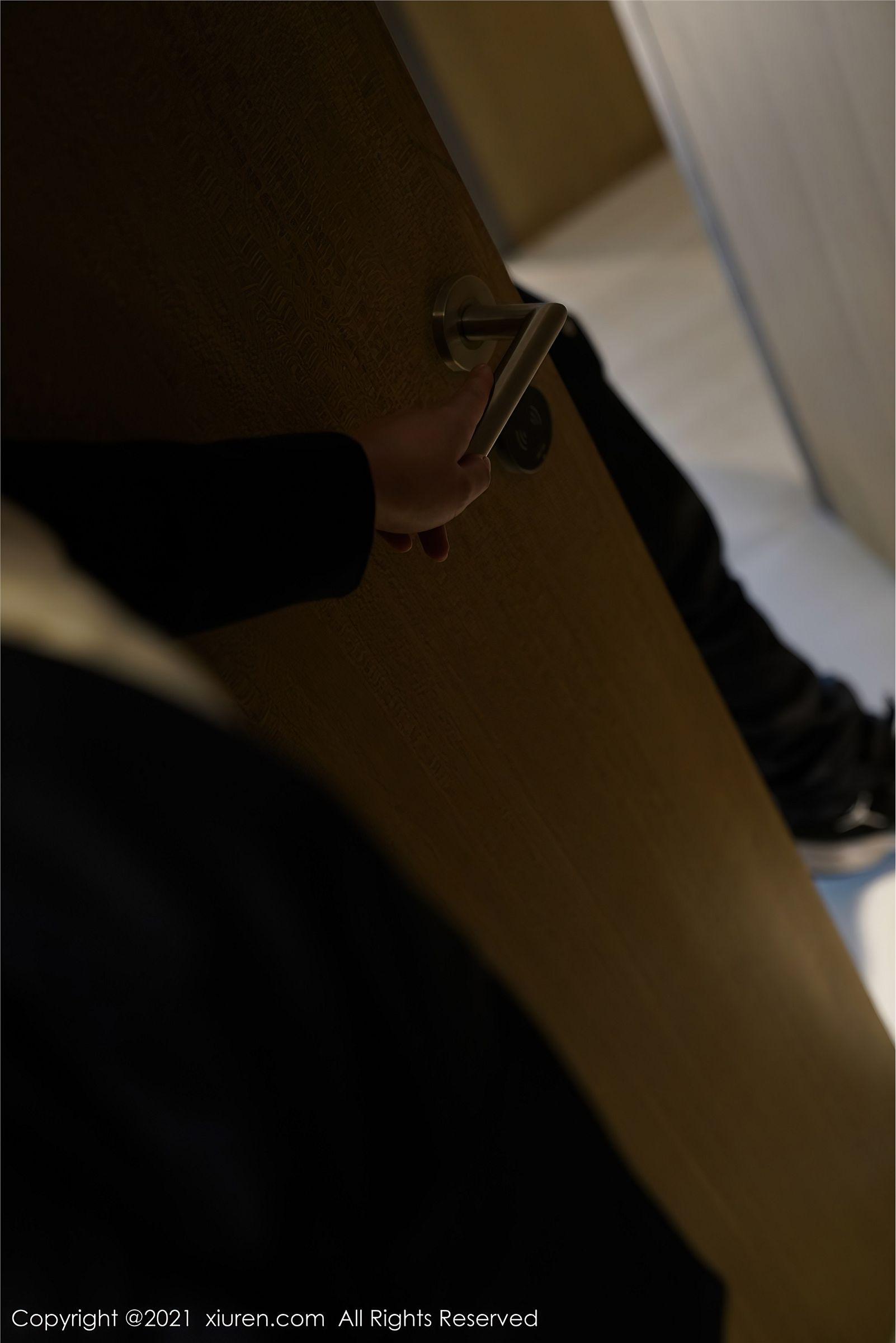 [XIUREN秀人网] 2021.03.19 NO.3221 晓鱼酱_p032