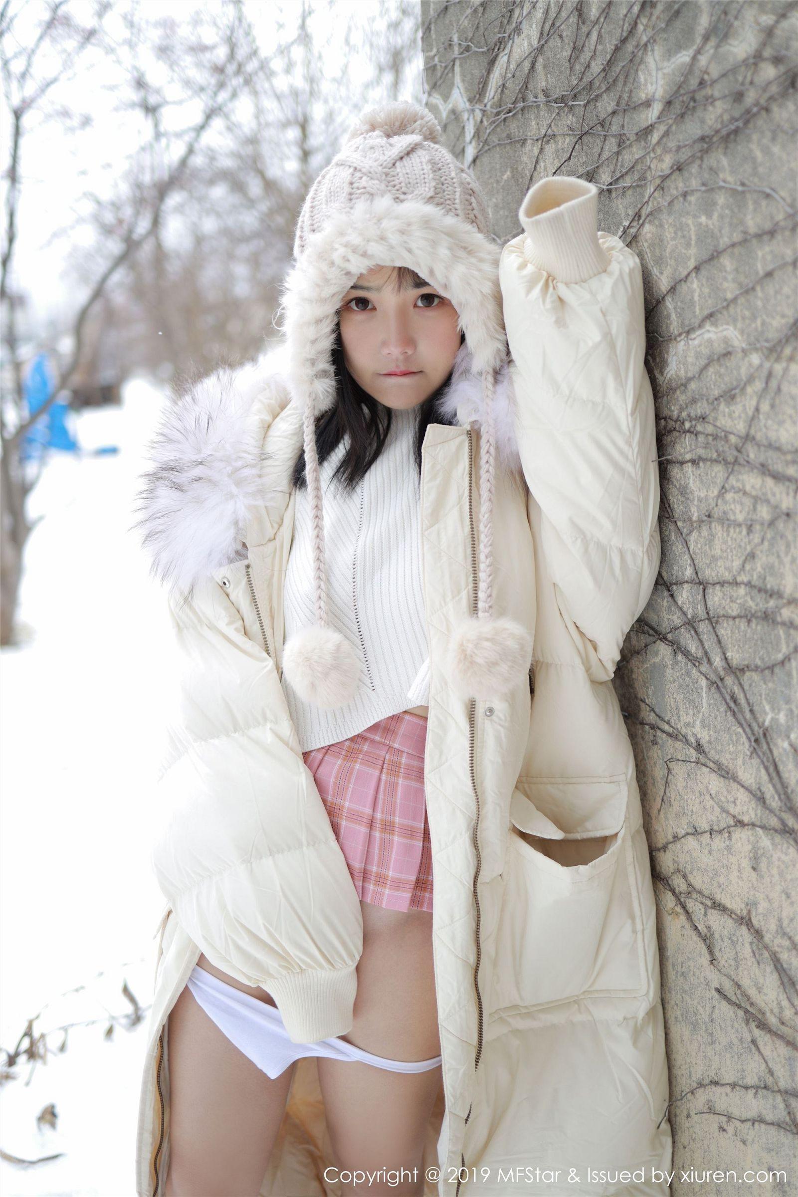 [MFStar模范学院] 2019.12.30 VOL.246 室外冰天雪地街头上 徐微微mia_p050