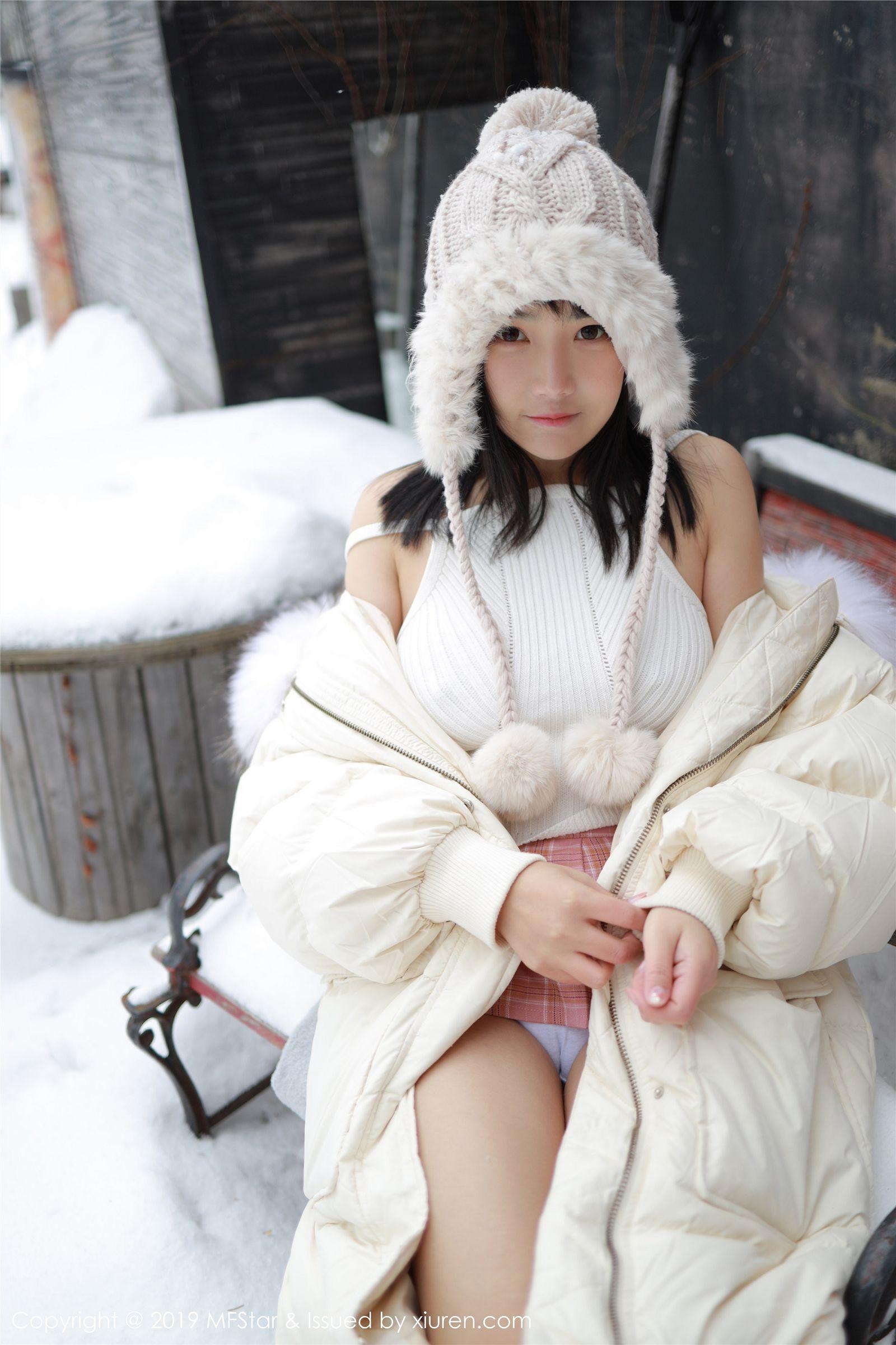 [MFStar模范学院] 2019.12.30 VOL.246 室外冰天雪地街头上 徐微微mia_p020