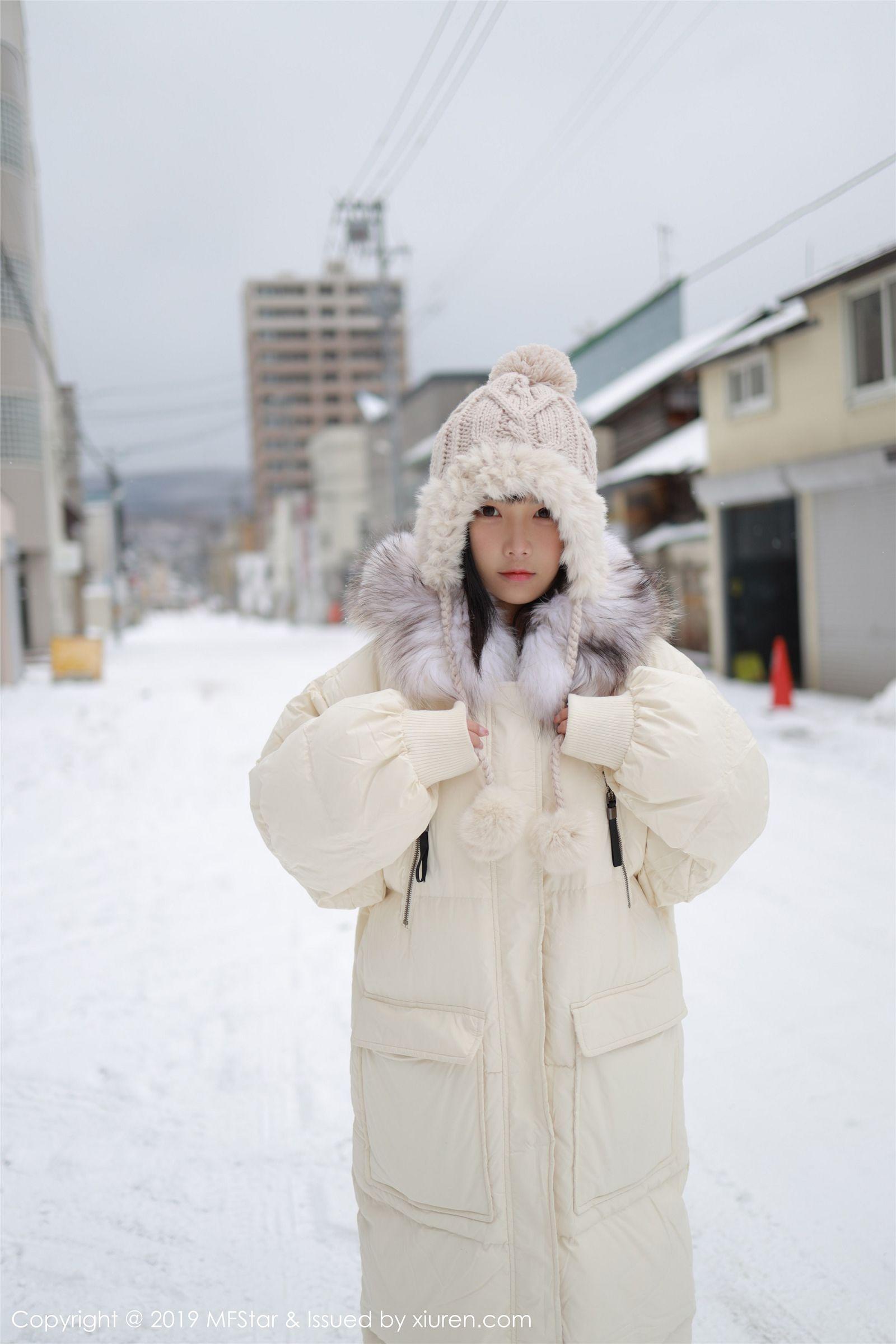 [MFStar模范学院] 2019.12.30 VOL.246 室外冰天雪地街头上 徐微微mia_p004