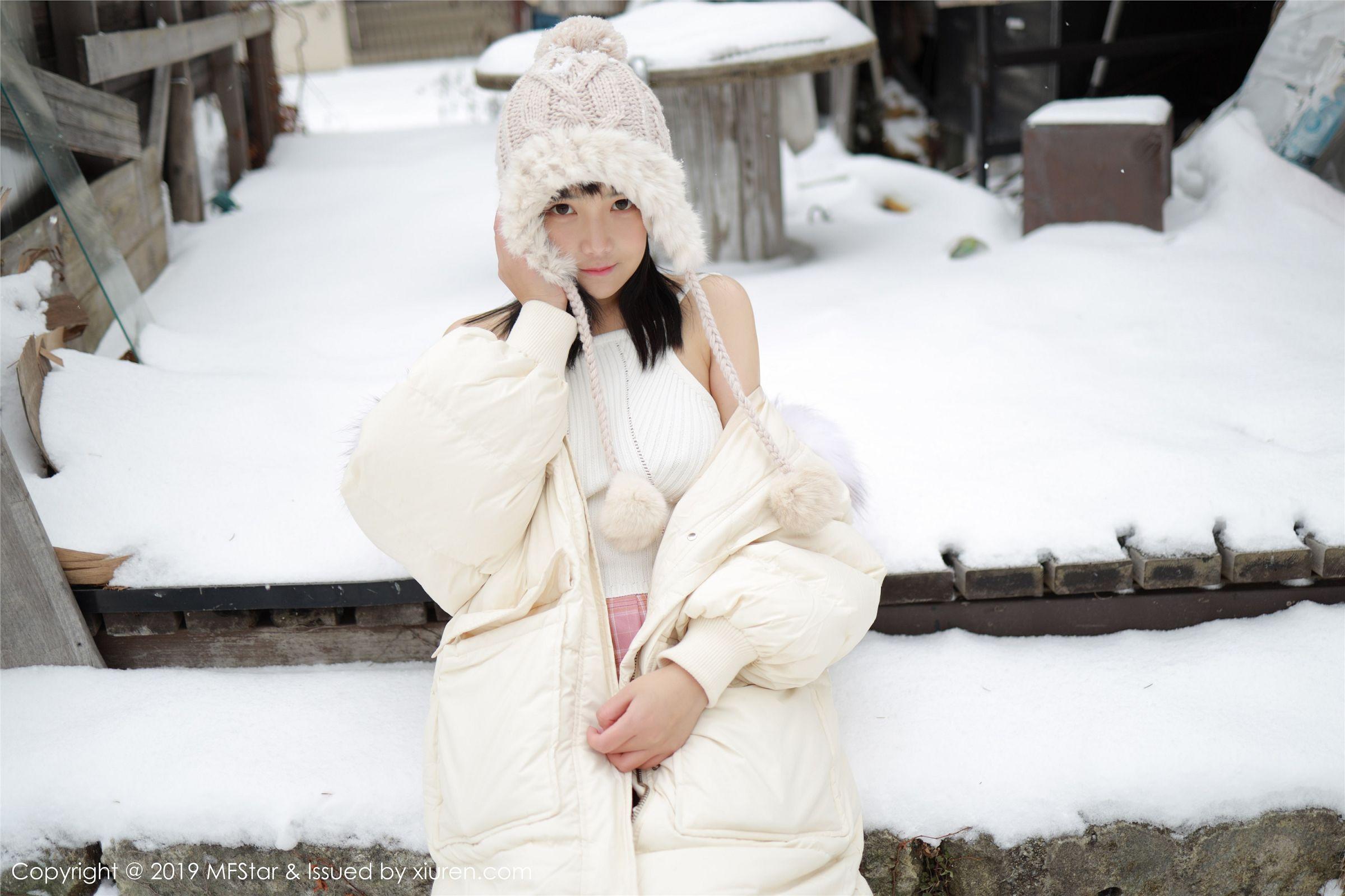[MFStar模范学院] 2019.12.30 VOL.246 室外冰天雪地街头上 徐微微mia_p010