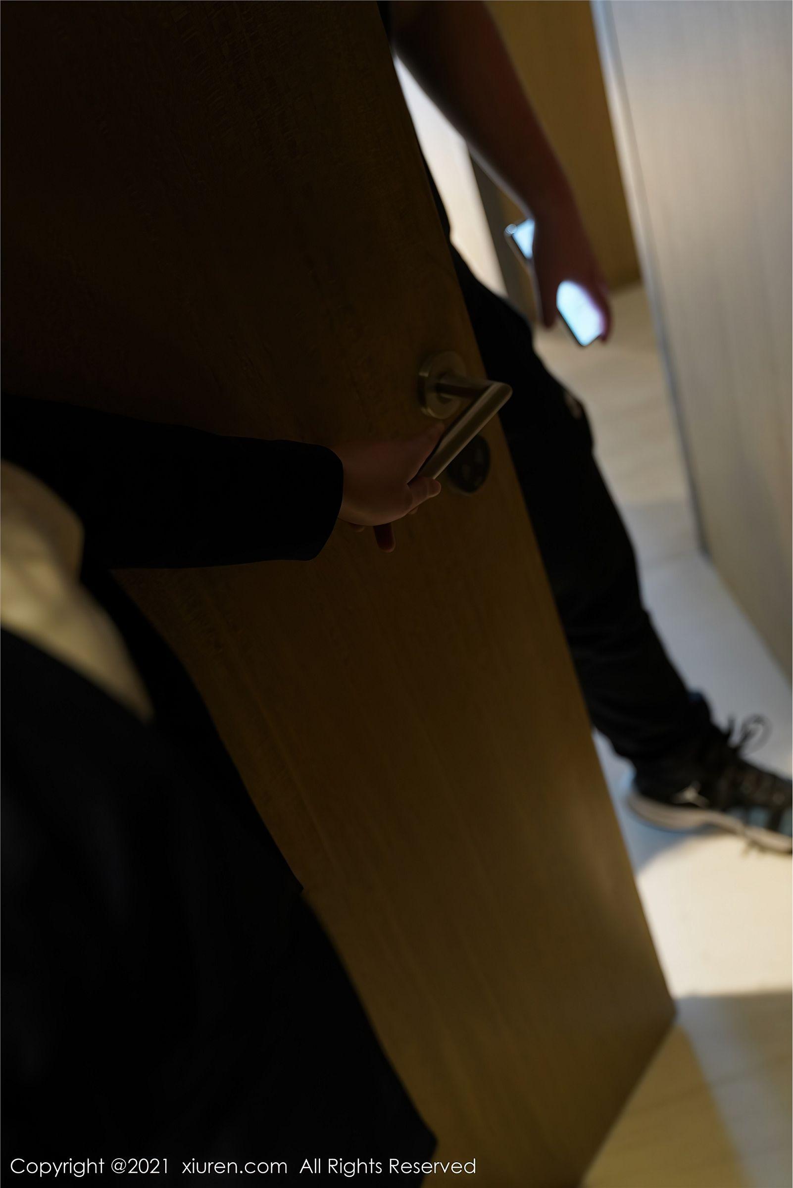 [XIUREN秀人网] 2021.03.19 NO.3221 晓鱼酱_p033