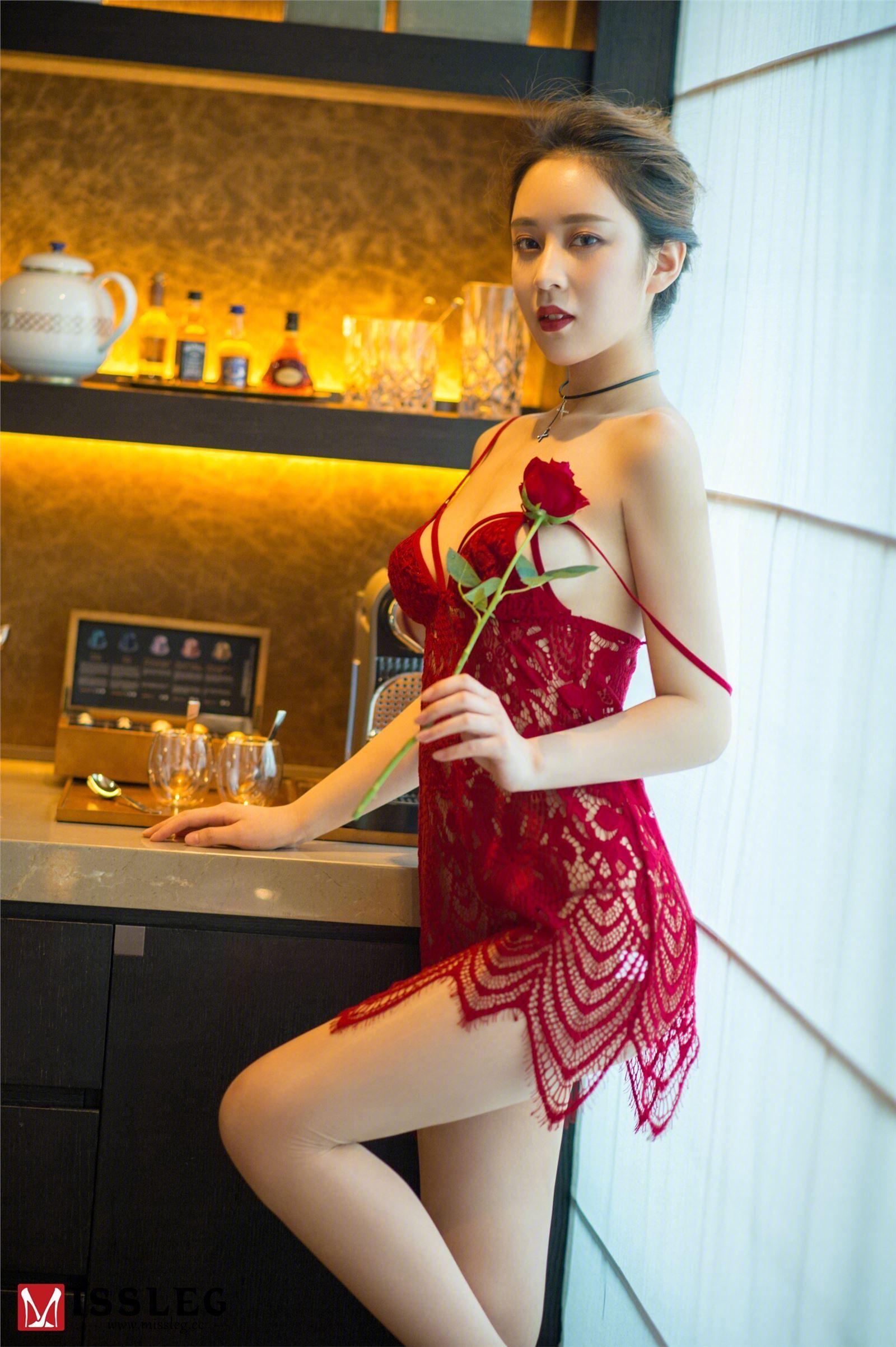 [MISSLEG蜜丝] 2018.02.26 F001 乔依琳 情人节玫瑰物语_p003