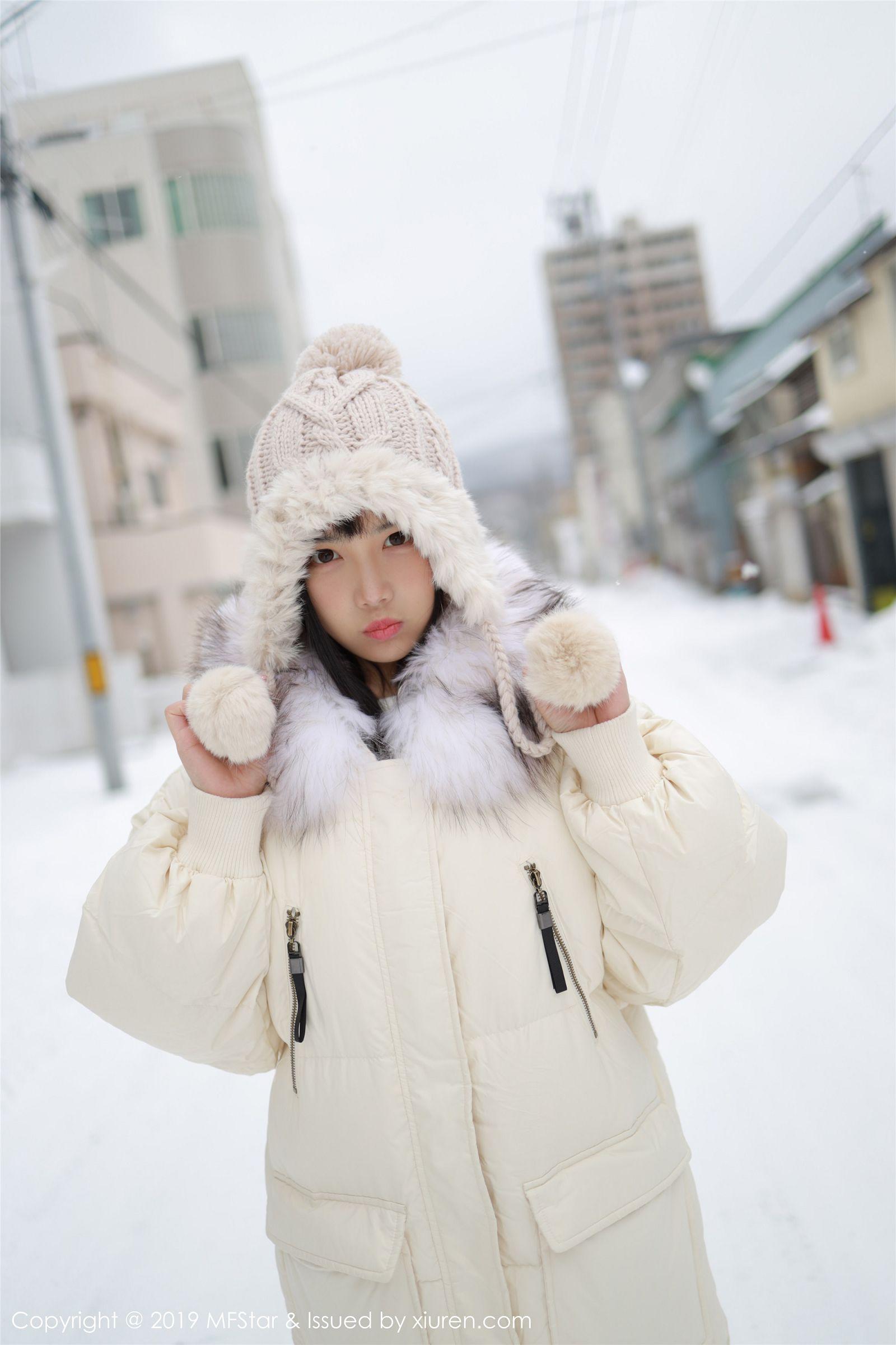 [MFStar模范学院] 2019.12.30 VOL.246 室外冰天雪地街头上 徐微微mia_p052