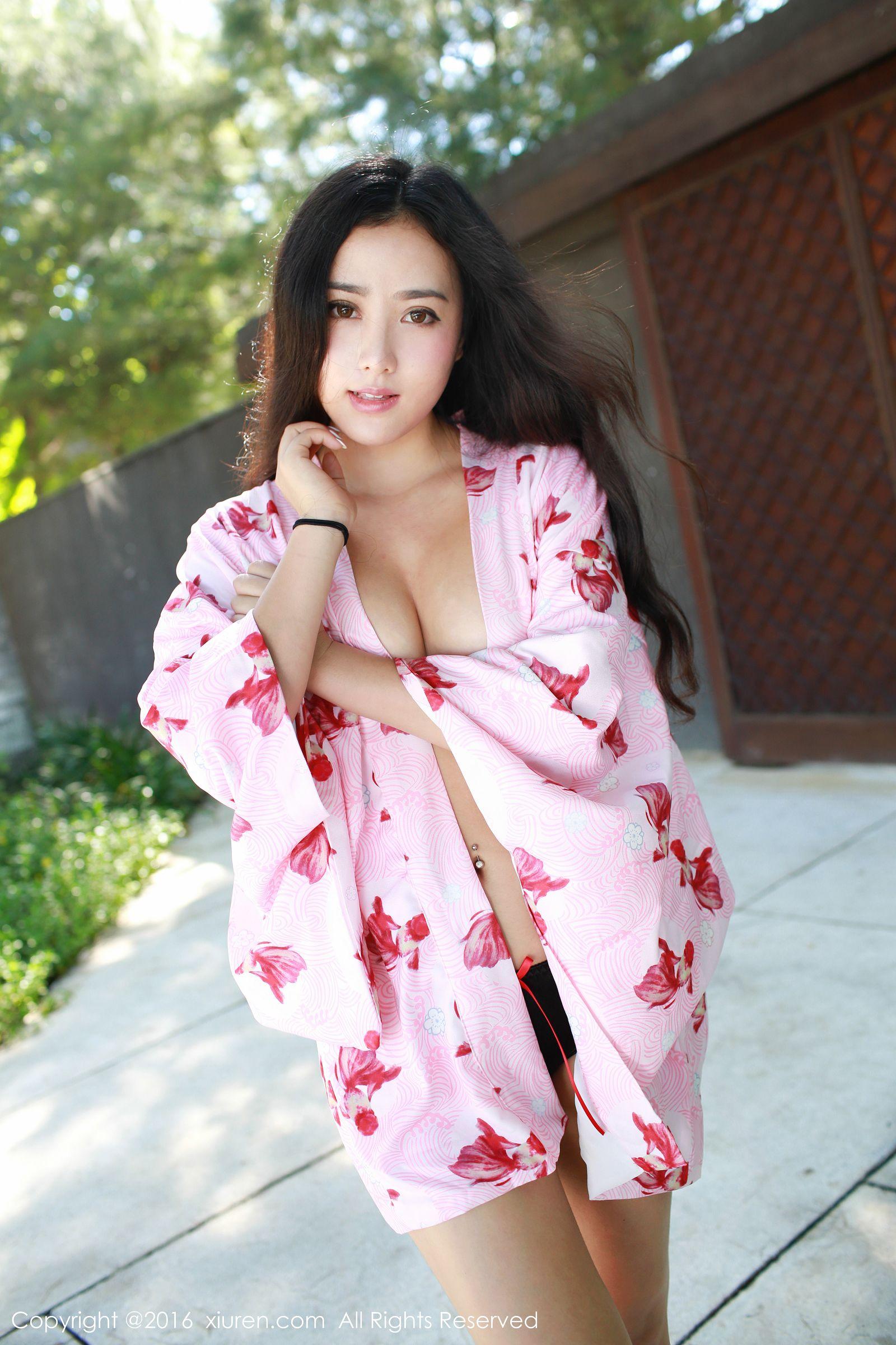 [秀人XIUREN] 2016.07.01 NO.554 Manuela玛鲁娜_p039