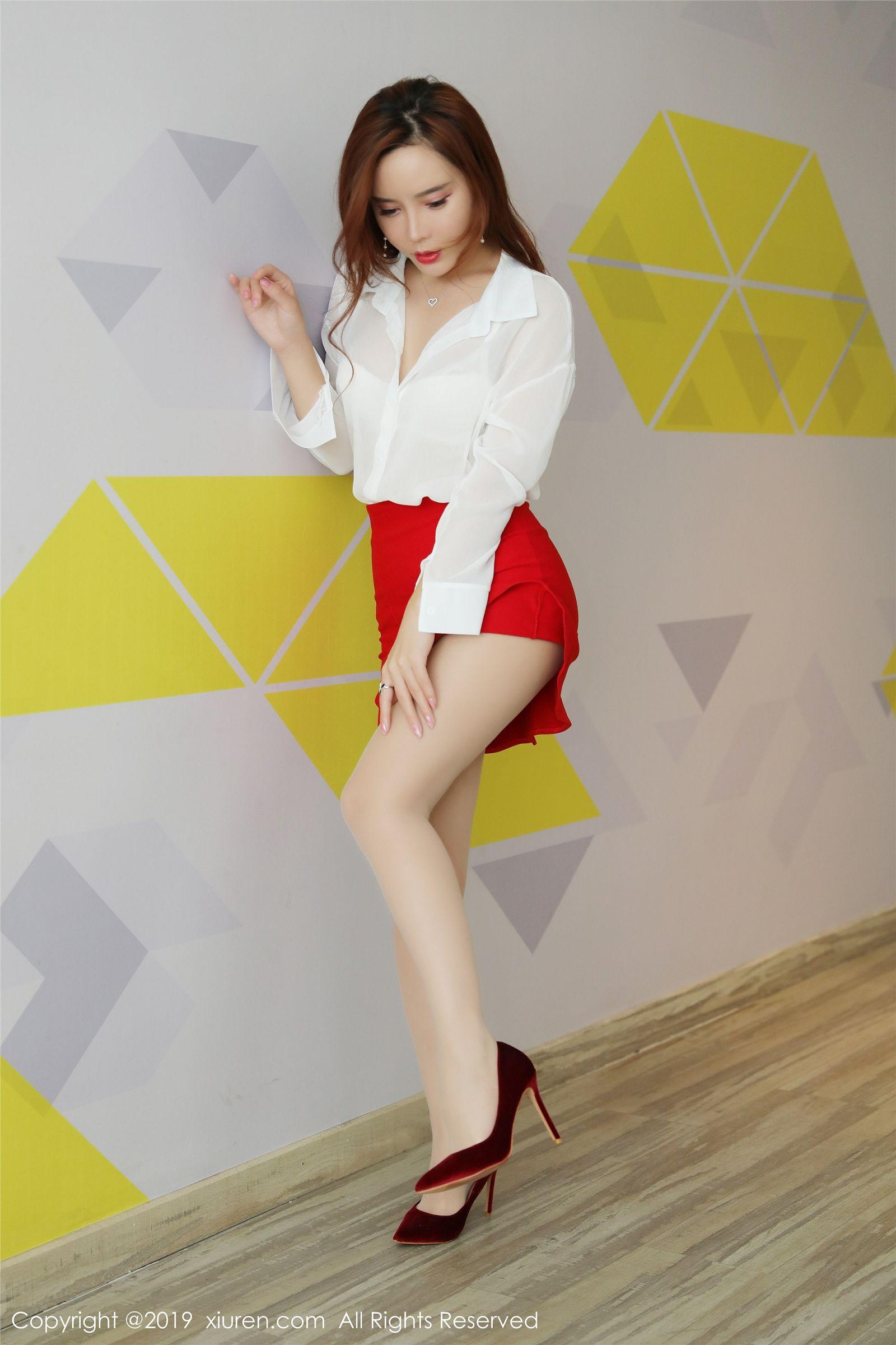 [XIUREN秀人网] 2019.12.25  No.1879 朦胧丝_袜极致诱人 艾小青_p016