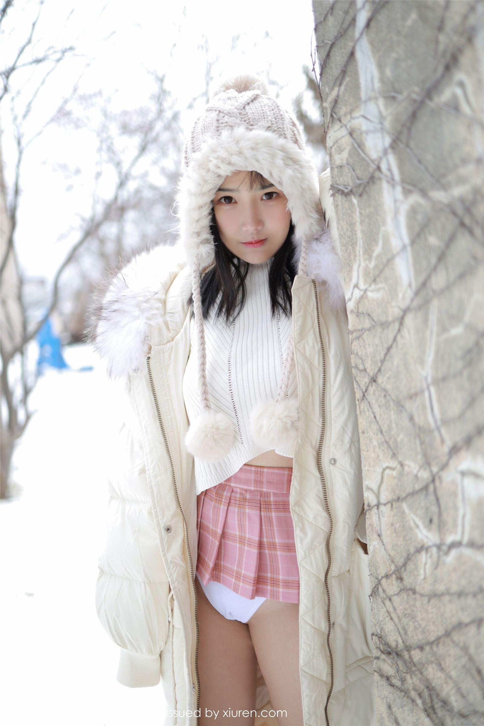 [MFStar模范学院] 2019.12.30 VOL.246 室外冰天雪地街头上 徐微微mia_p048