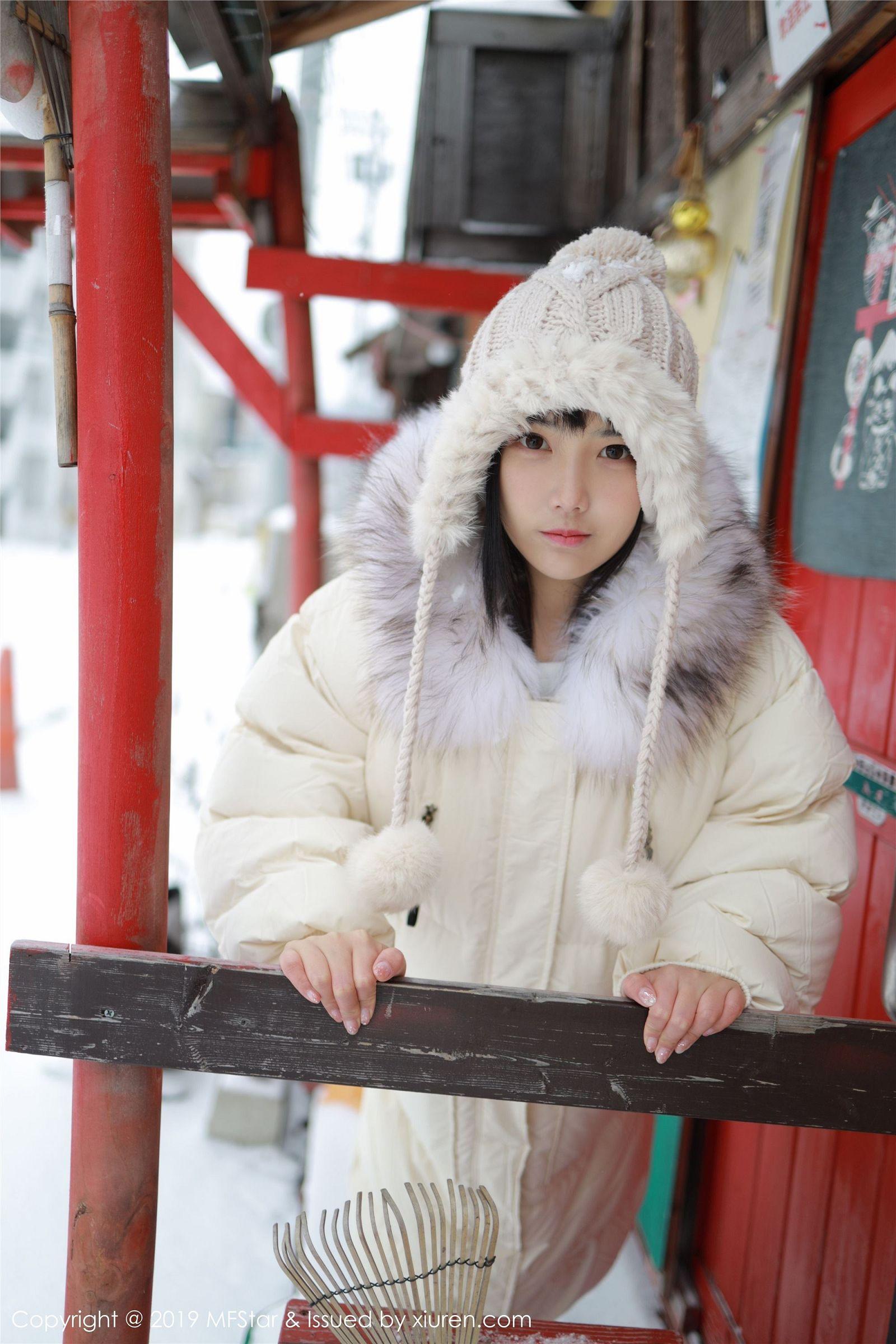 [MFStar模范学院] 2019.12.30 VOL.246 室外冰天雪地街头上 徐微微mia_p003