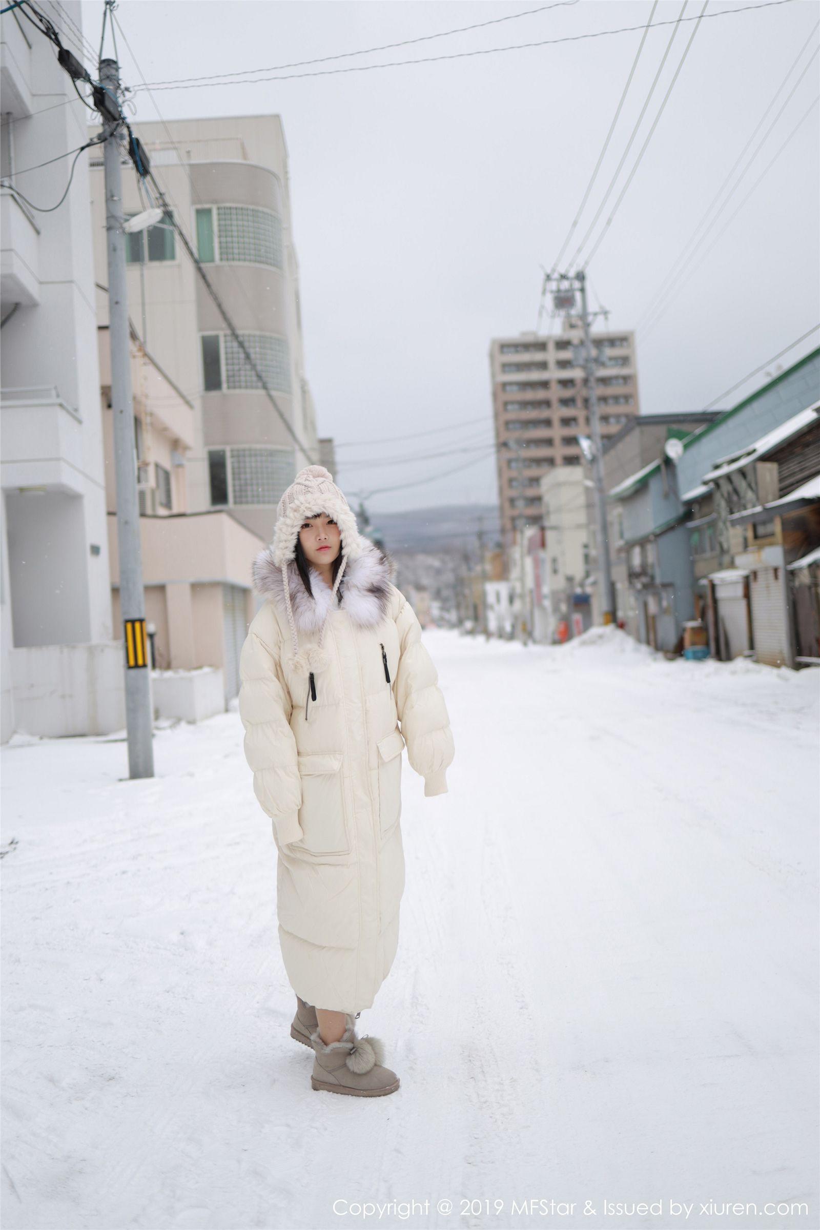 [MFStar模范学院] 2019.12.30 VOL.246 室外冰天雪地街头上 徐微微mia_p016