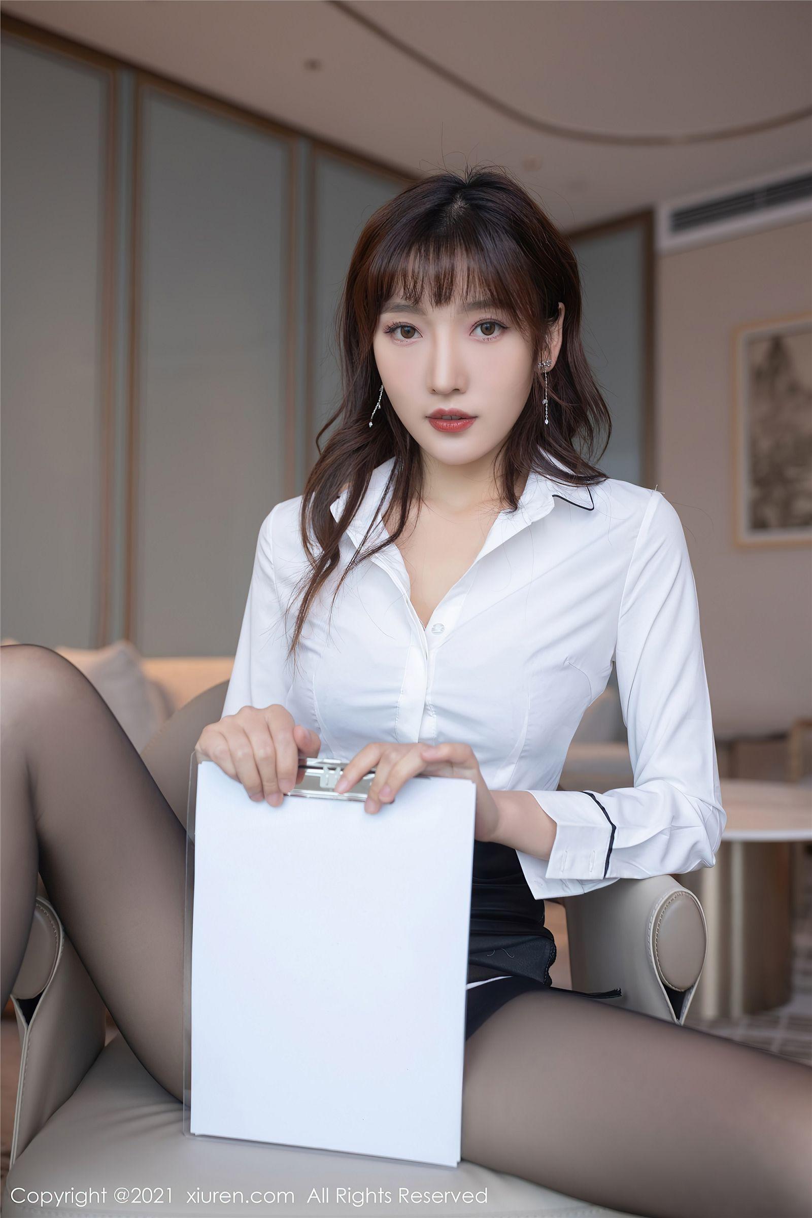 [XIUREN秀人网] 2021.10.14 NO.4068 陆萱萱_p082