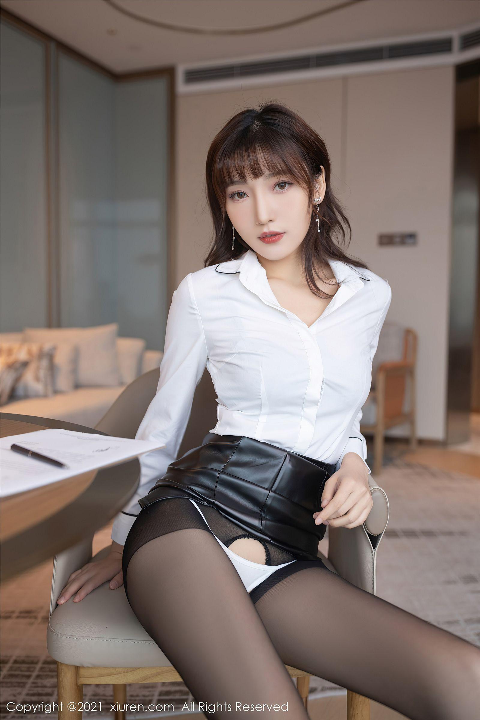 [XIUREN秀人网] 2021.10.14 NO.4068 陆萱萱_p045