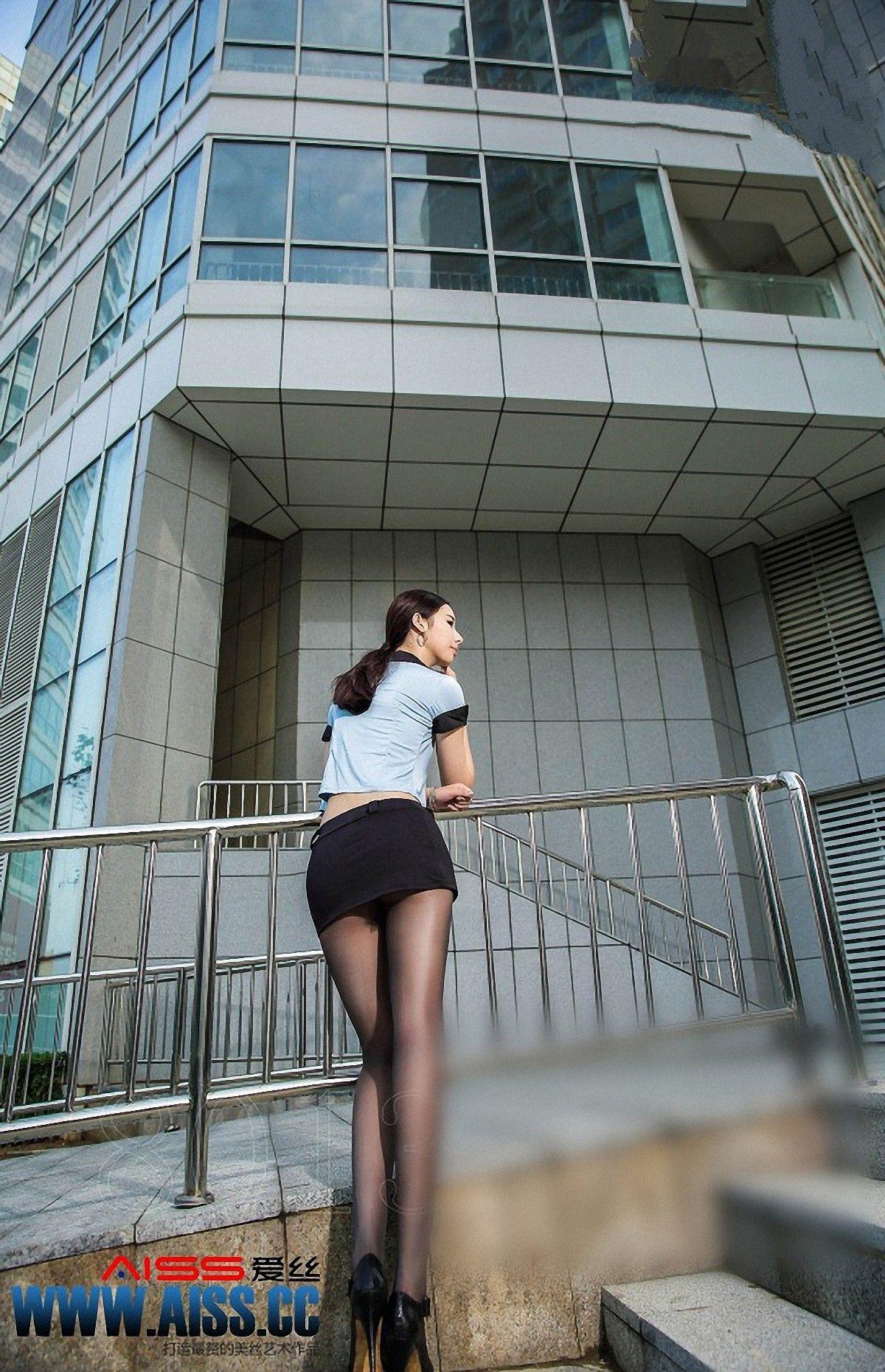 [AISS爱丝钻石] 丝袜美腿外拍 NO.061 长腿警员_p023