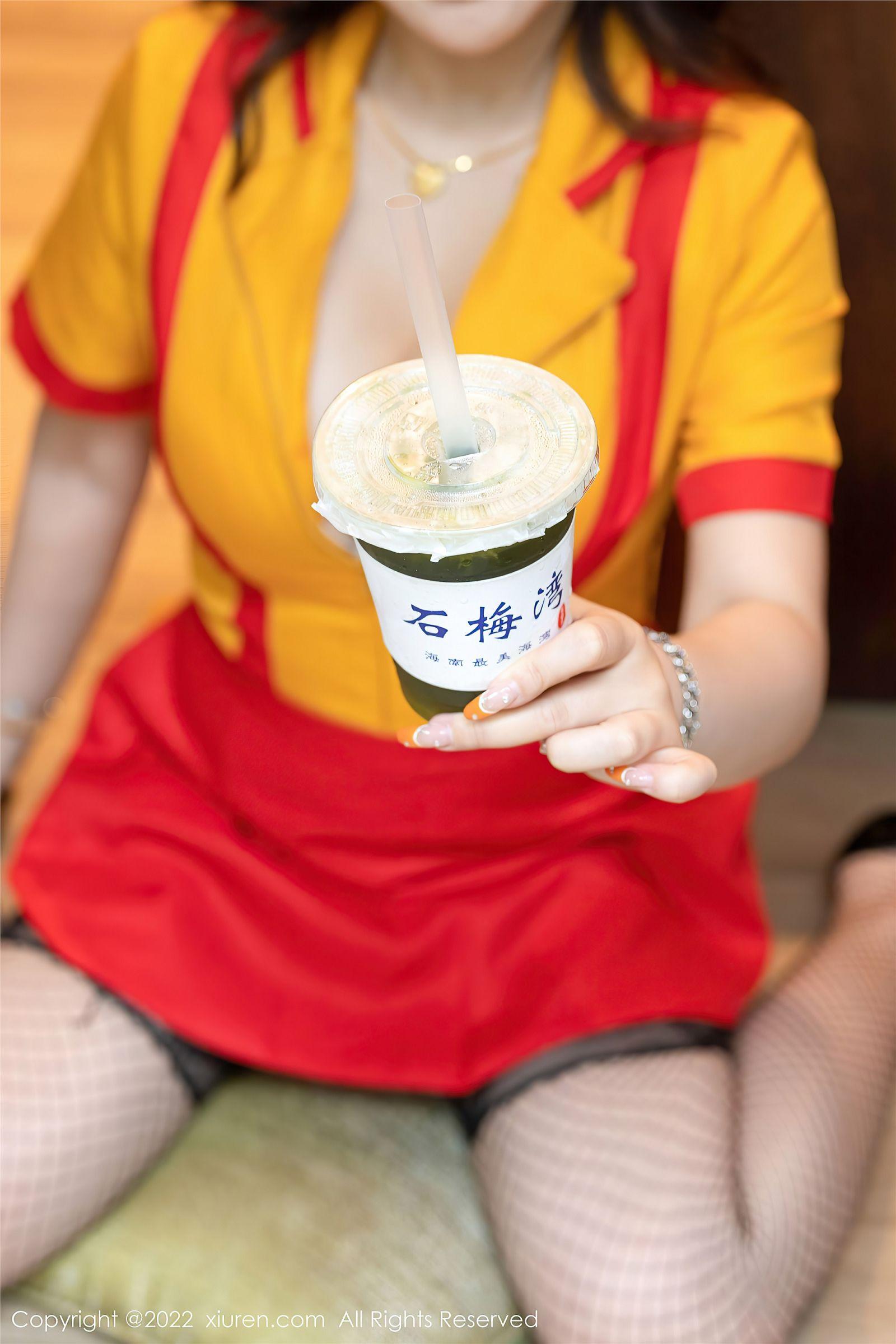 [XIUREN秀人网] 2022.08.29 NO.5509 小海臀Rena_p056