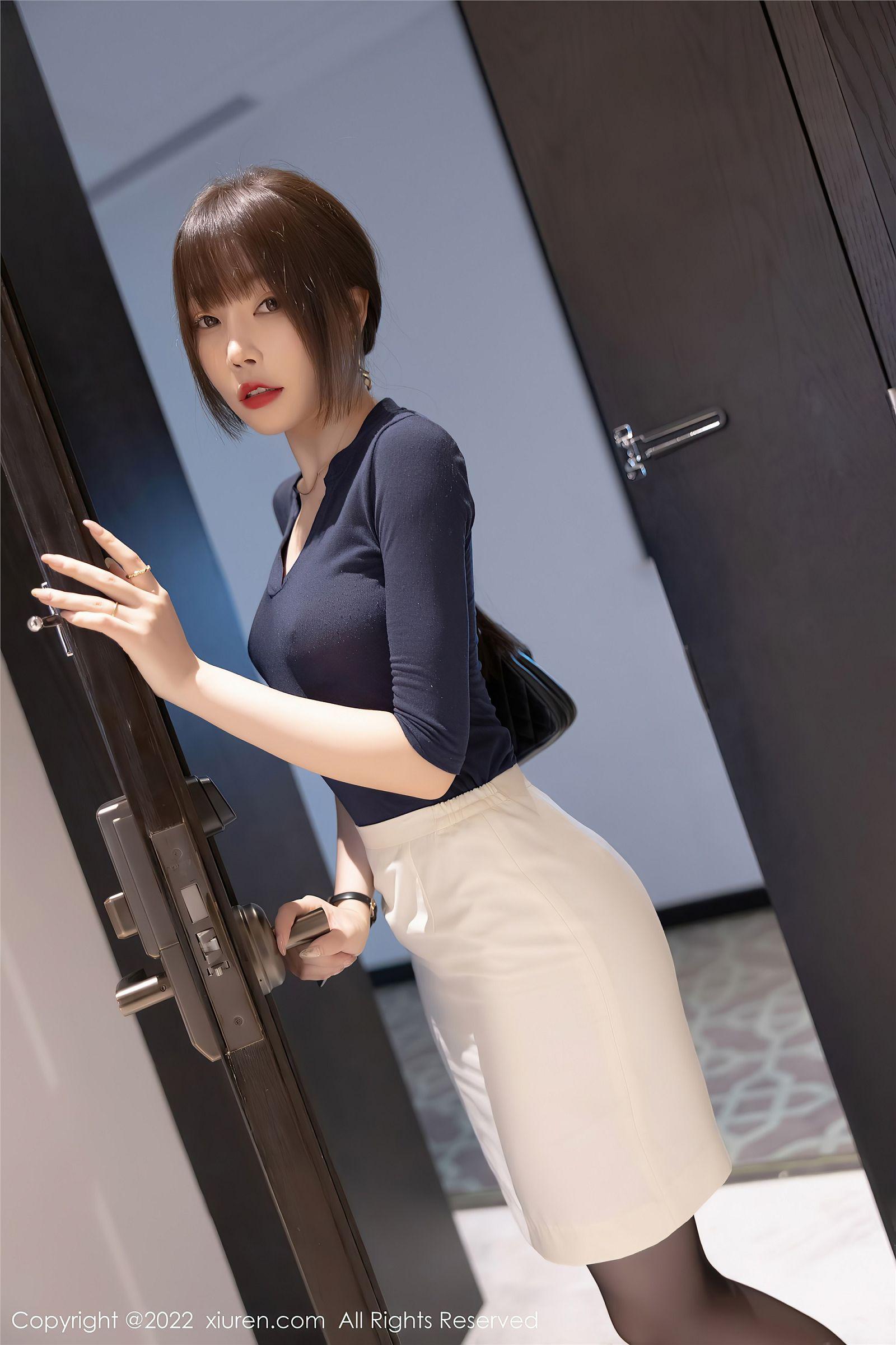 [XIUREN秀人网] 2022.06.10 NO.5132 芝芝Booty_p035