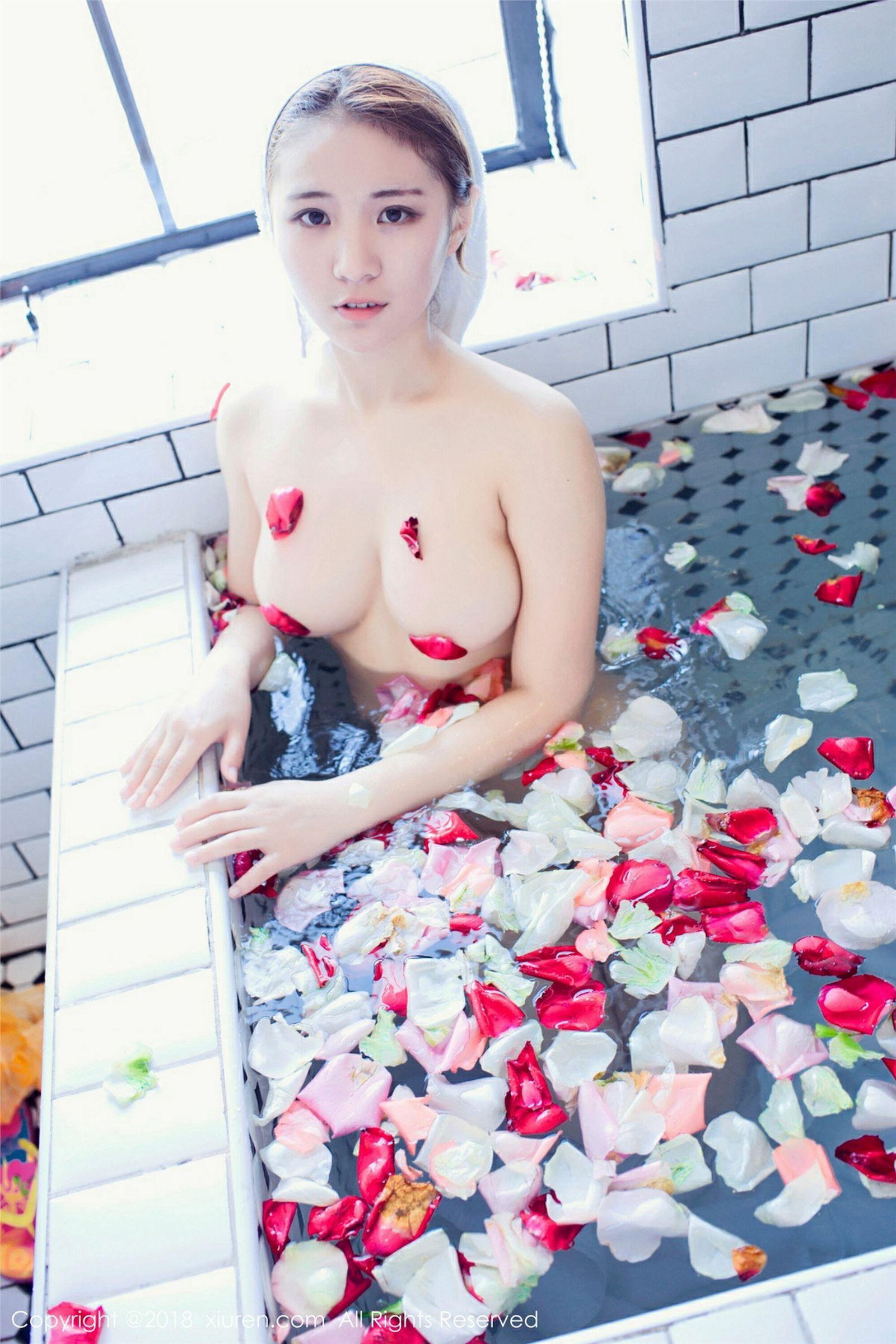 [秀人XIUREN] 2018.06.25 NO.1050 久久Aimee_p004