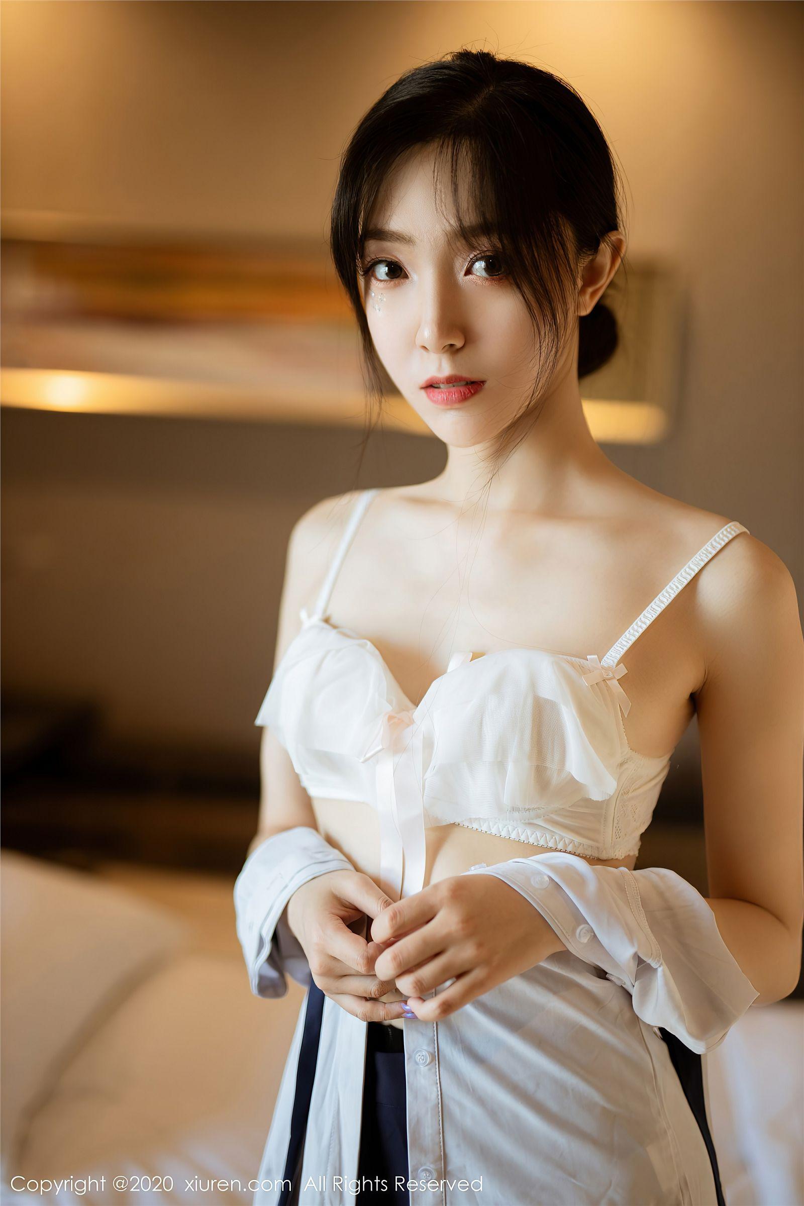 [XIUREN秀人网] 2020.11.04 NO.2735 九千柒柒_p015
