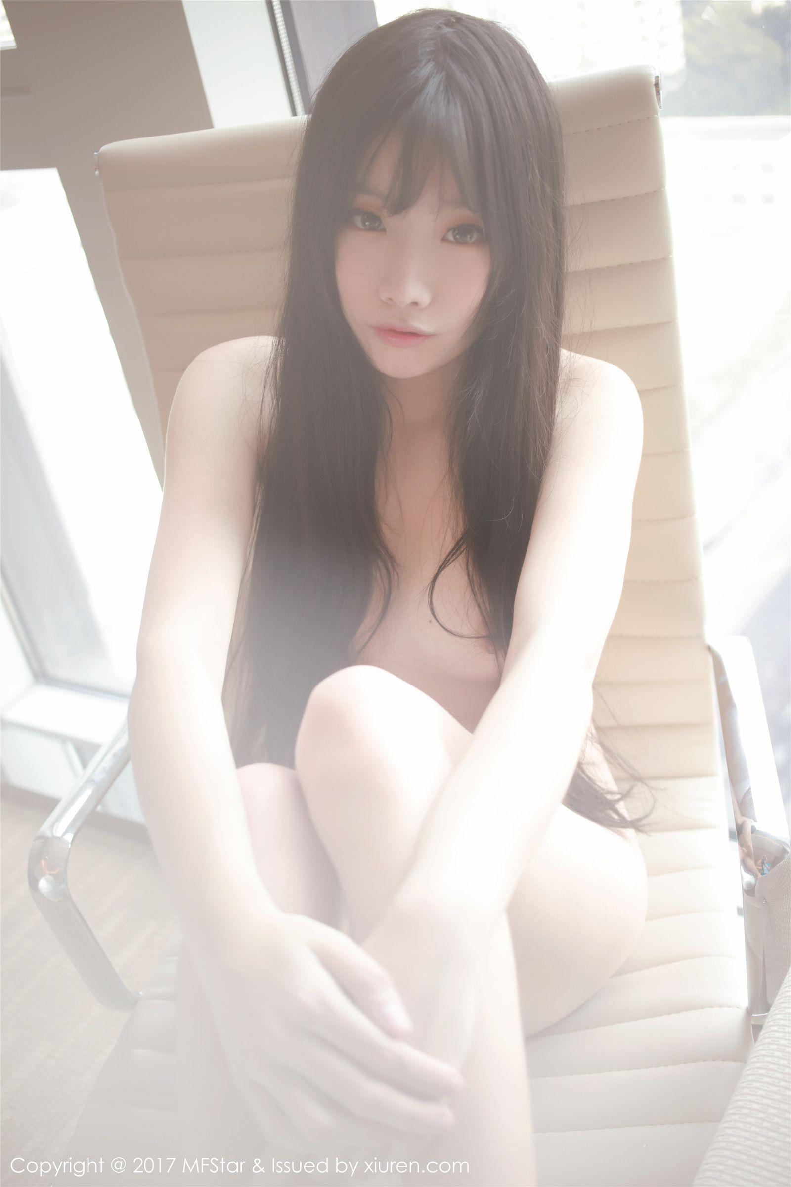 [模范学院美女] 2017.01.05 Vol.083 草莓兔兔_p001